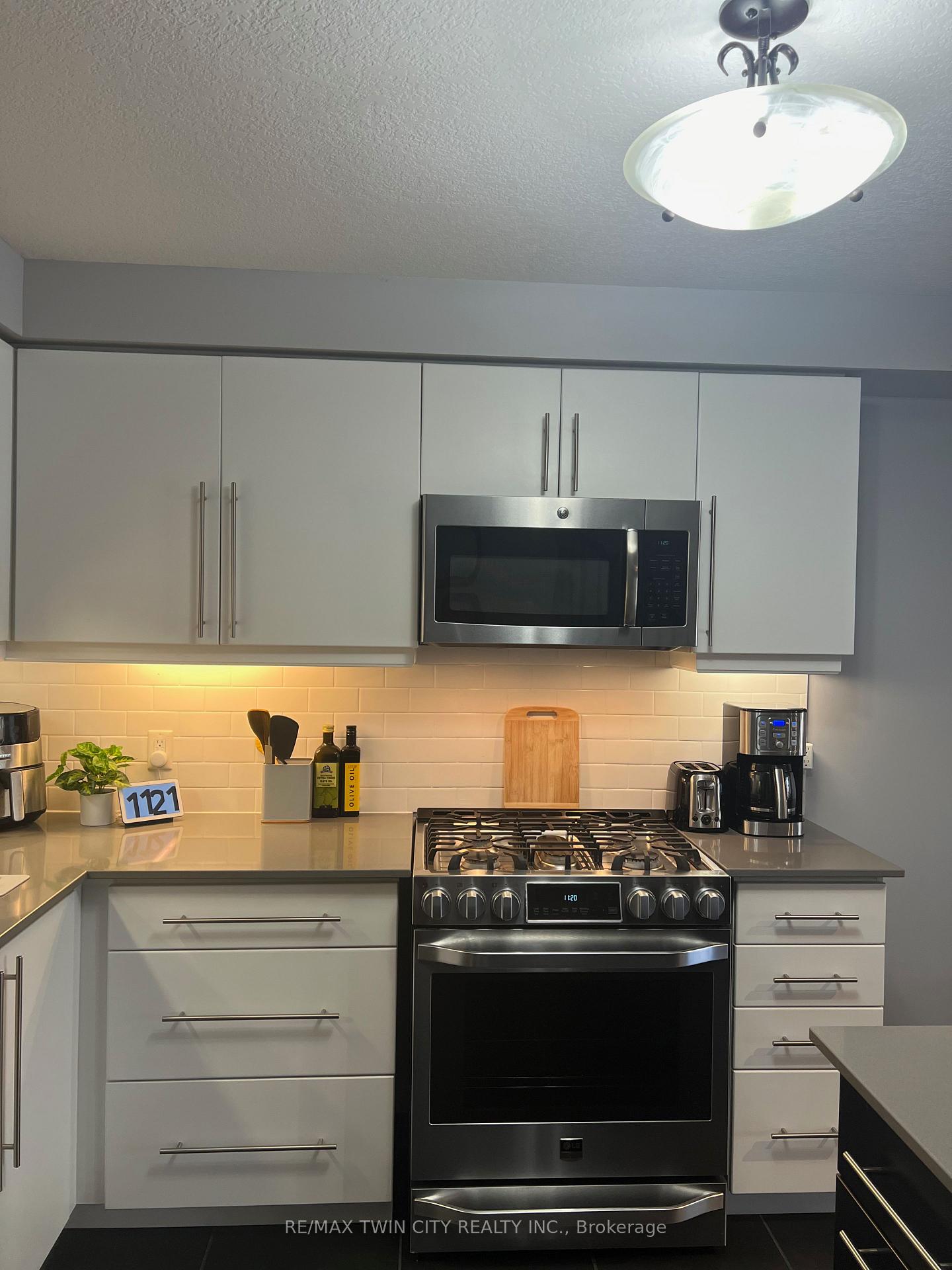 Photo 16 of 76 Meadowridge Street, Kitchener, Doon South — HOMEH