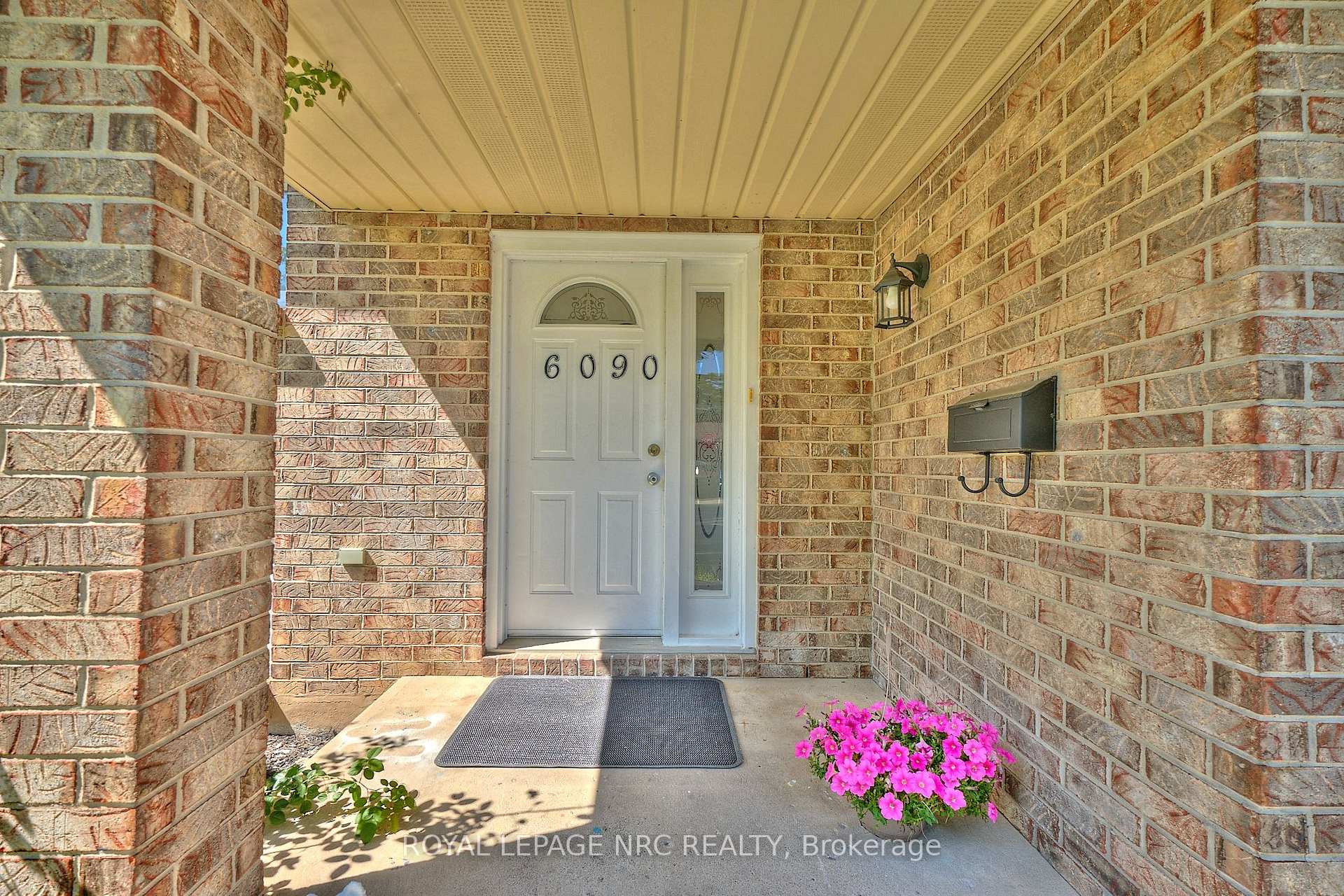 Photo 6 of 6090 Crimson Drive, Niagara Falls, Oldfield — HOMEH
