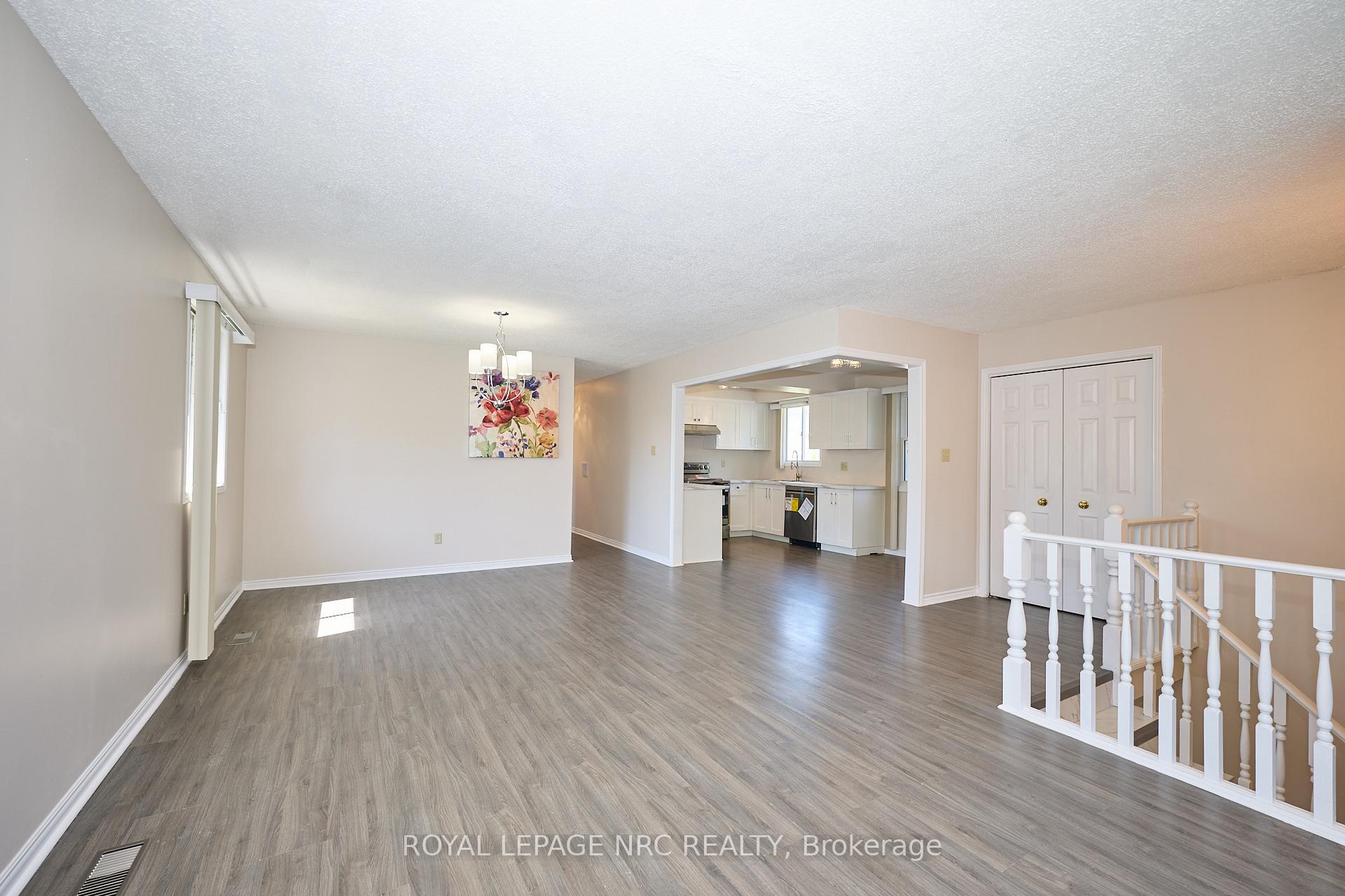Photo 11 of 6090 Crimson Drive, Niagara Falls, Oldfield — HOMEH
