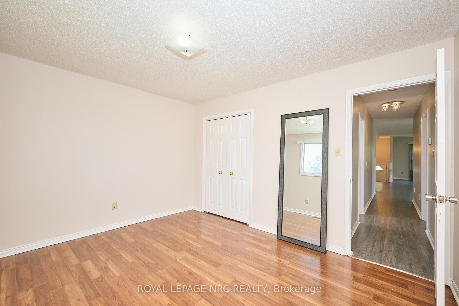 Photo 13 of 6090 Crimson Drive, Niagara Falls, Oldfield — HOMEH