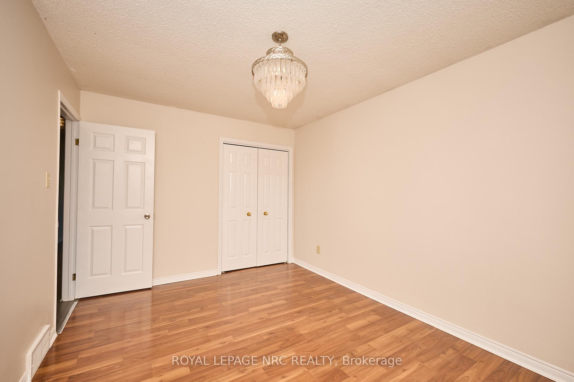 Photo 16 of 6090 Crimson Drive, Niagara Falls, Oldfield — HOMEH