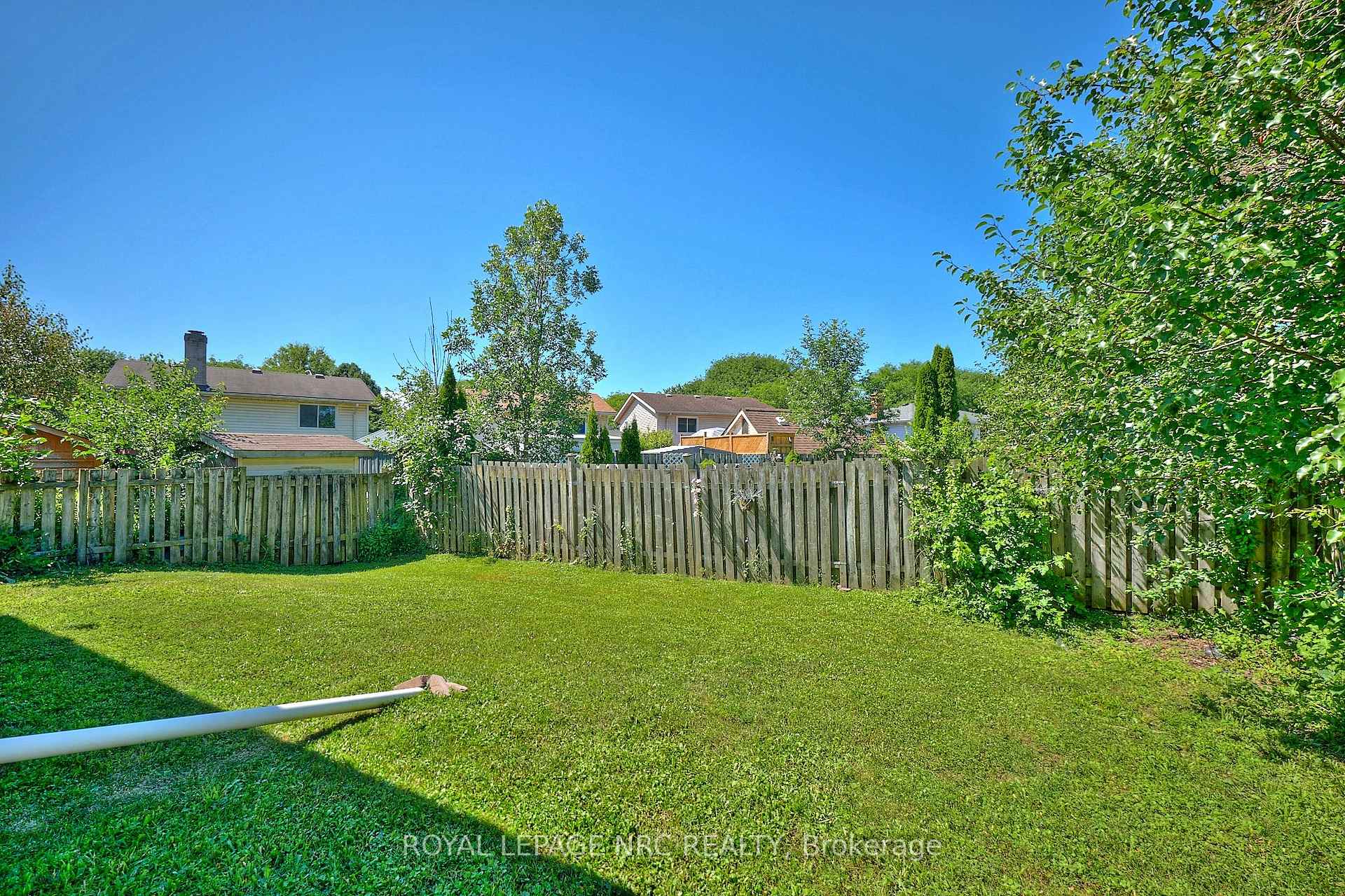 Photo 33 of 6090 Crimson Drive, Niagara Falls, Oldfield — HOMEH