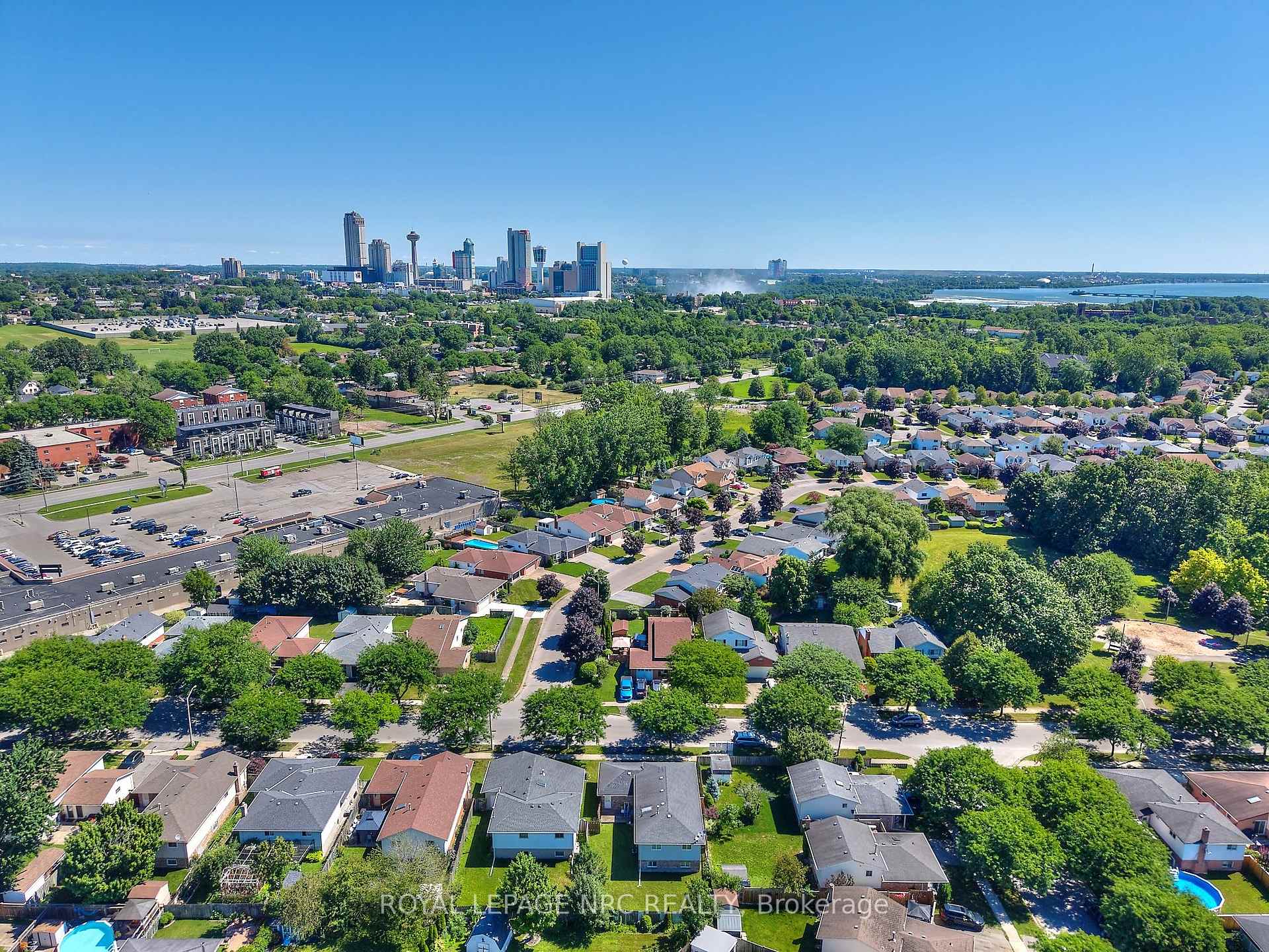 Photo 38 of 6090 Crimson Drive, Niagara Falls, Oldfield — HOMEH