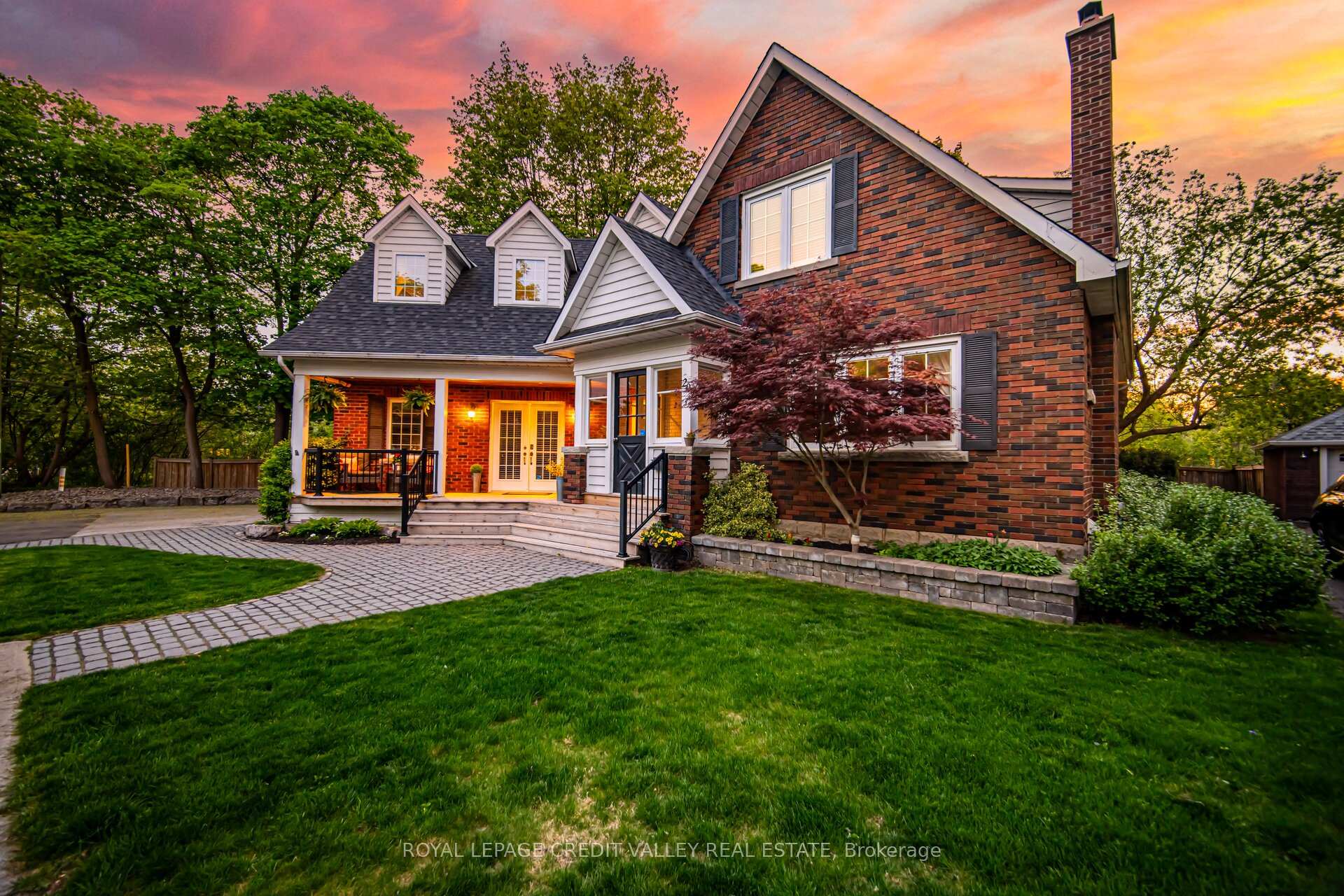 Photo 2 of 20 Fleming Avenue, Brampton, Downtown Brampton — HOMEH