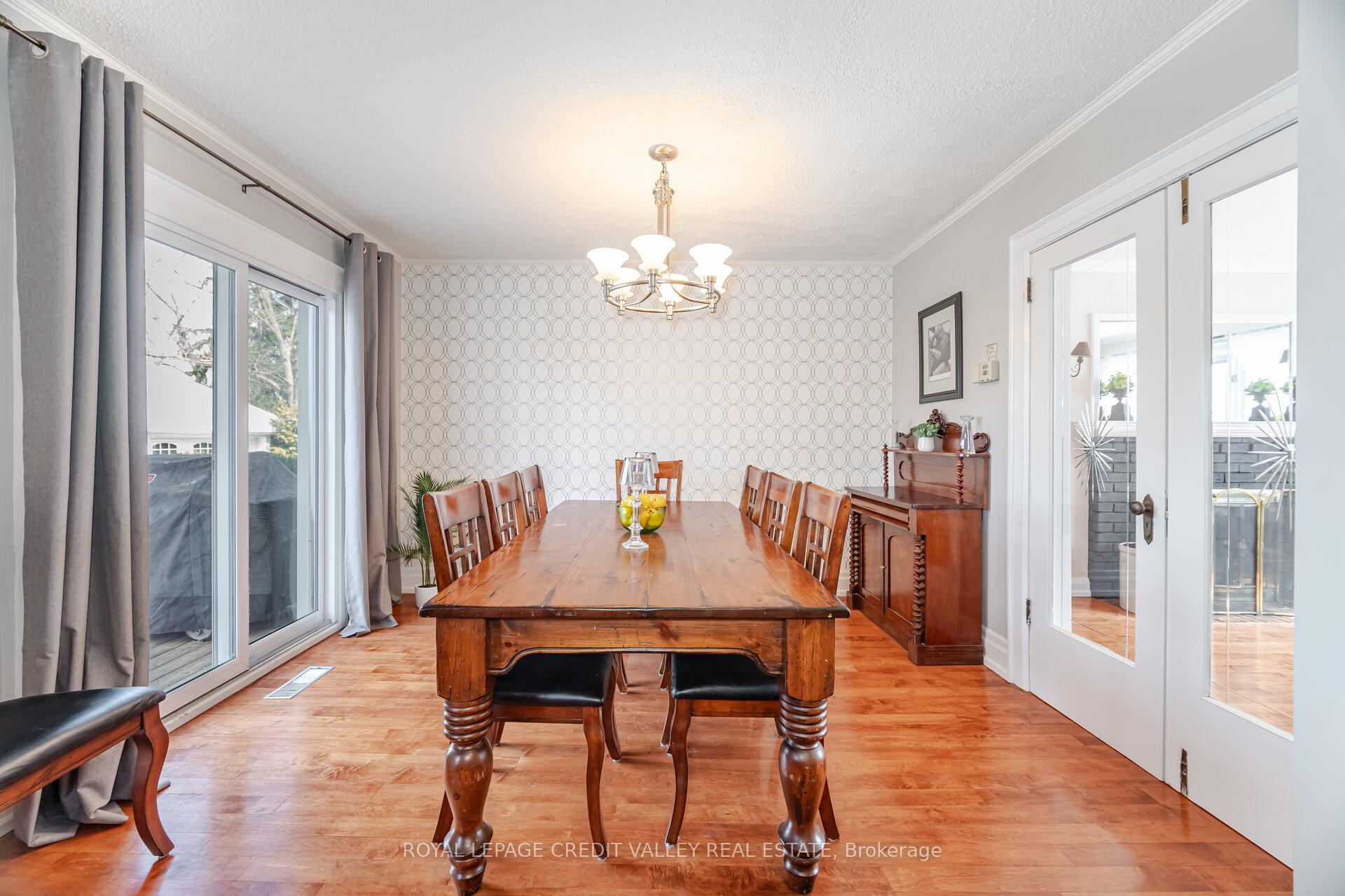 Photo 19 of 20 Fleming Avenue, Brampton, Downtown Brampton — HOMEH