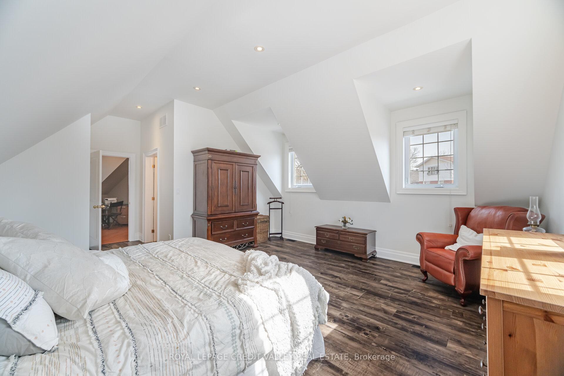 Photo 27 of 20 Fleming Avenue, Brampton, Downtown Brampton — HOMEH