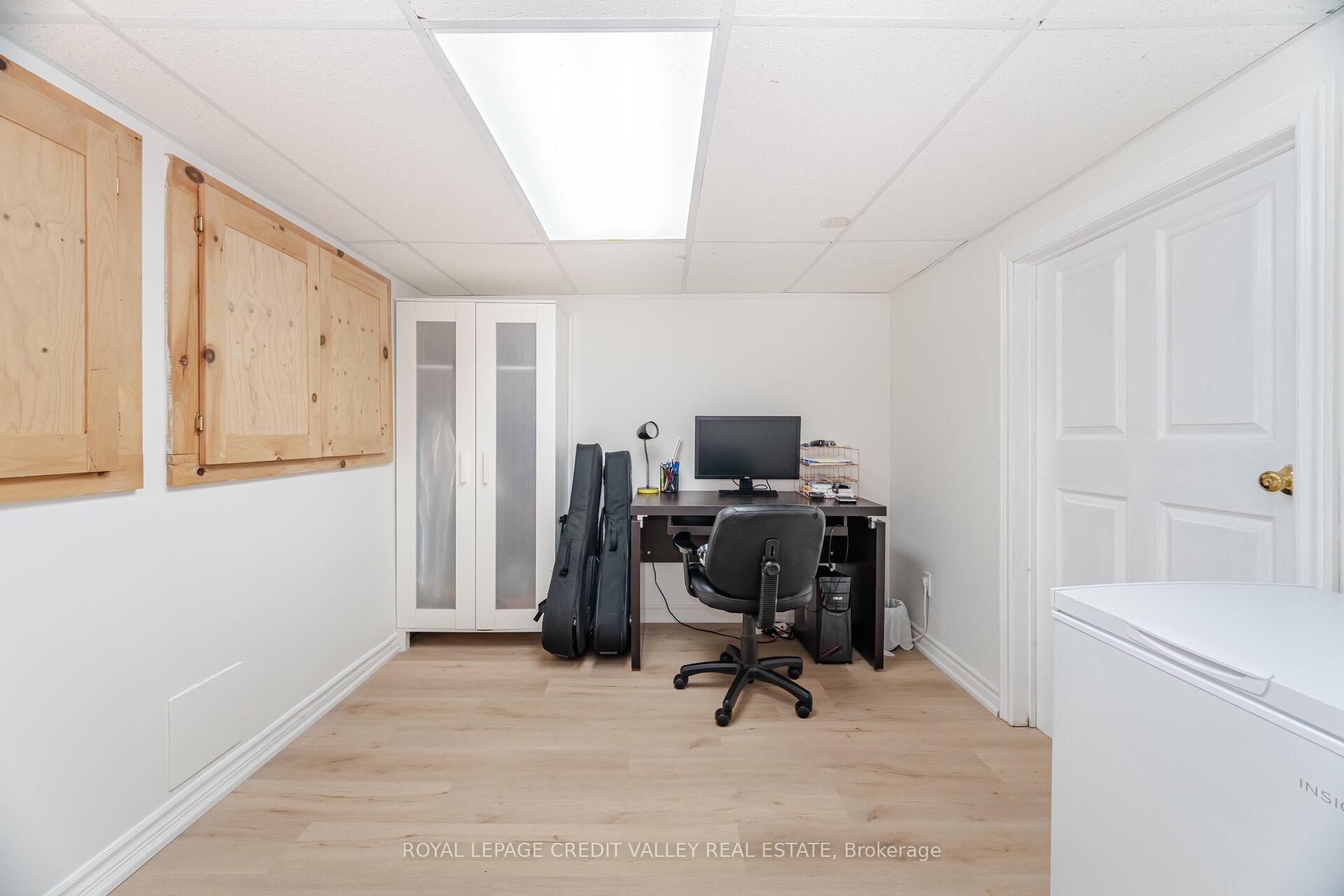 Photo 35 of 20 Fleming Avenue, Brampton, Downtown Brampton — HOMEH