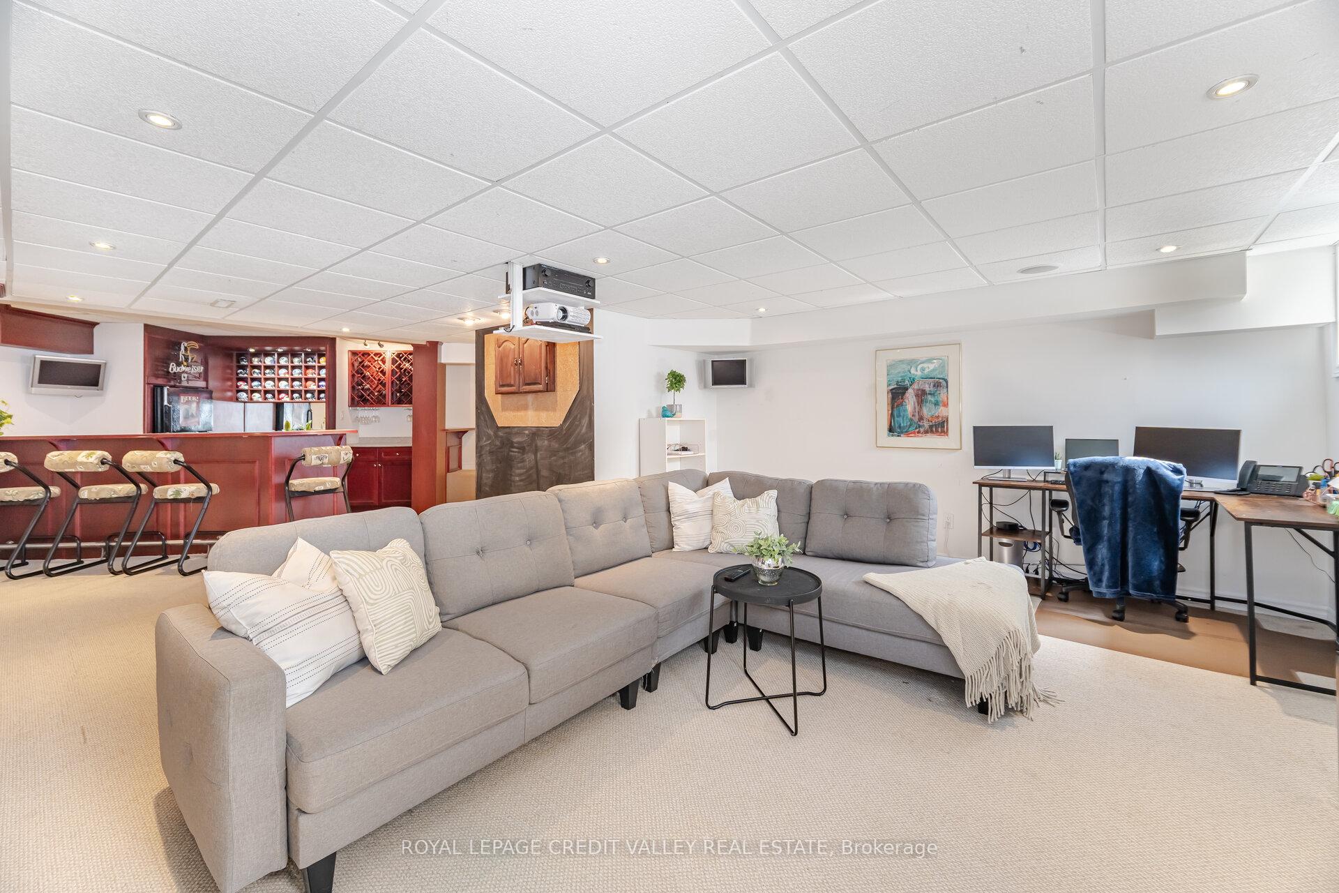 Photo 39 of 20 Fleming Avenue, Brampton, Downtown Brampton — HOMEH
