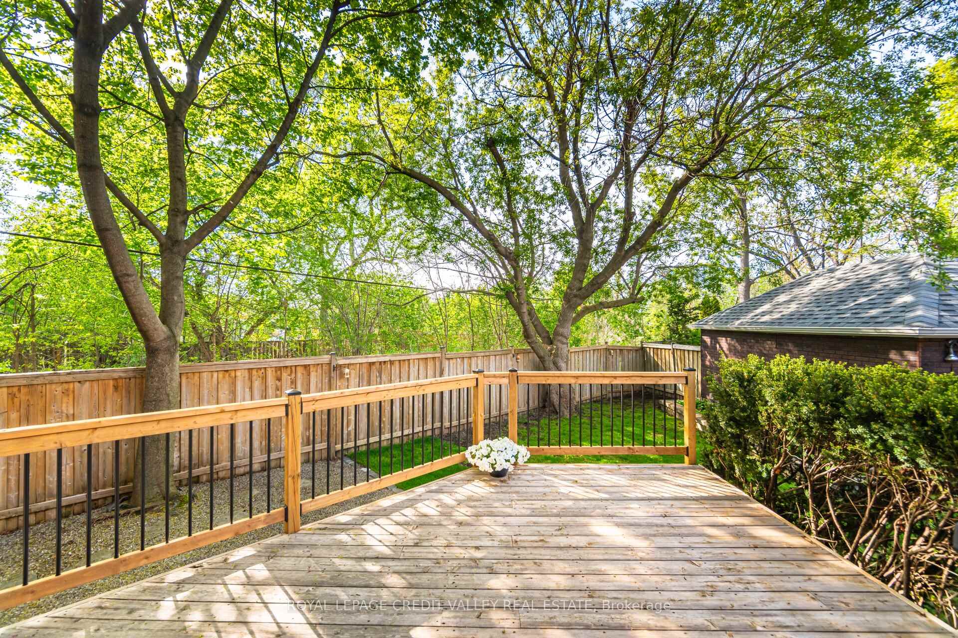 Photo 45 of 20 Fleming Avenue, Brampton, Downtown Brampton — HOMEH