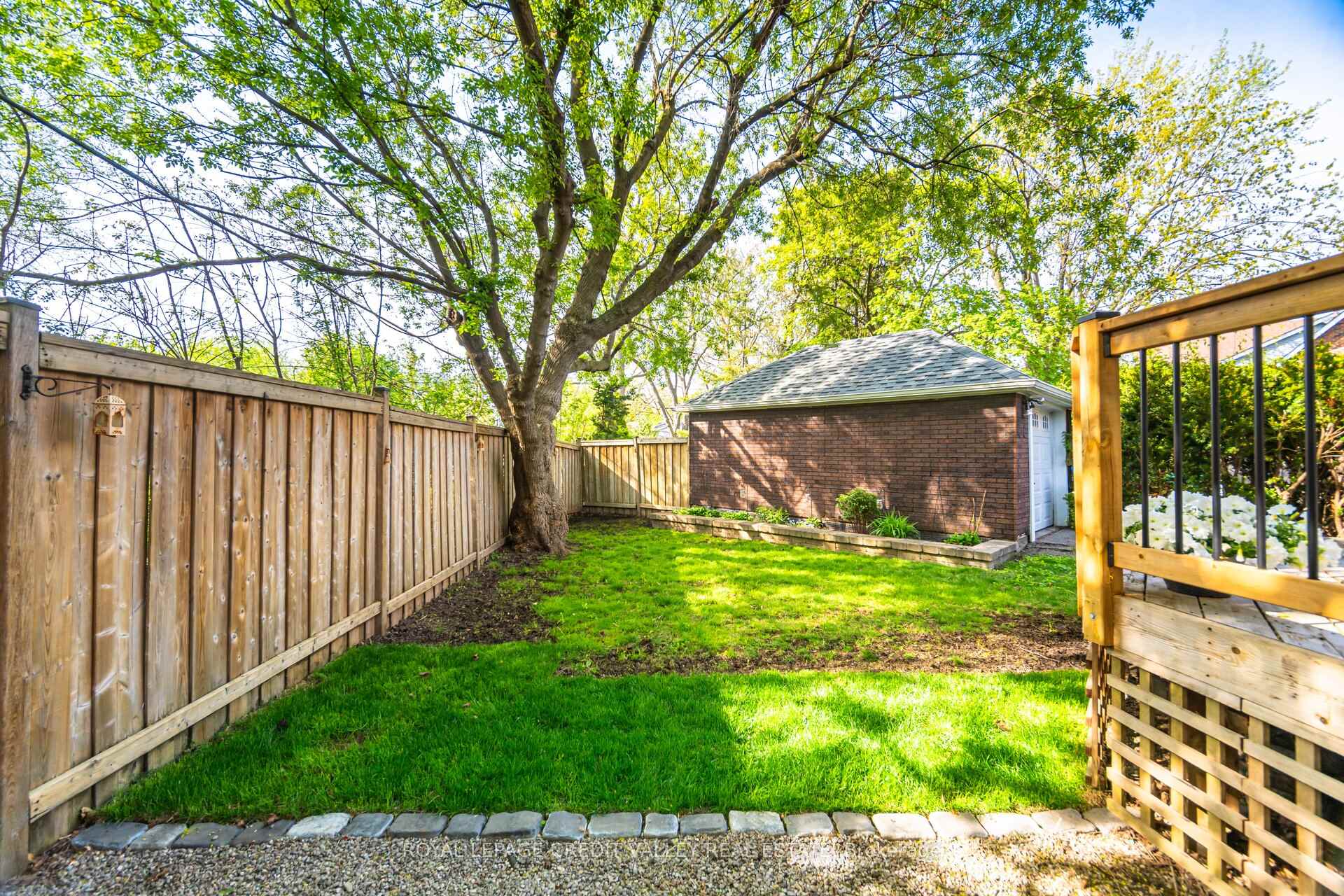 Photo 47 of 20 Fleming Avenue, Brampton, Downtown Brampton — HOMEH