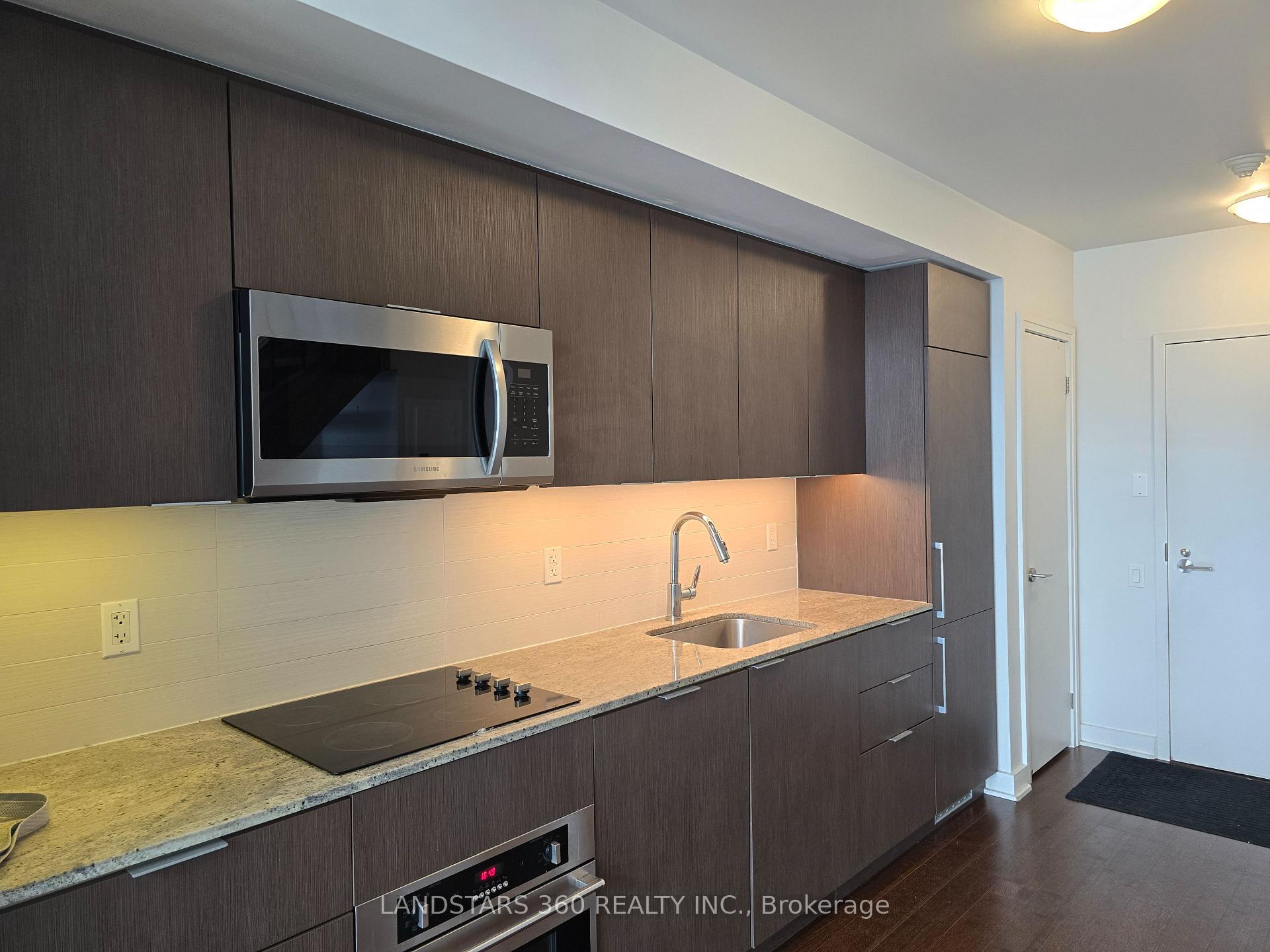 Photo 14 of 5 Hanna Avenue, Toronto, Niagara — HOMEH