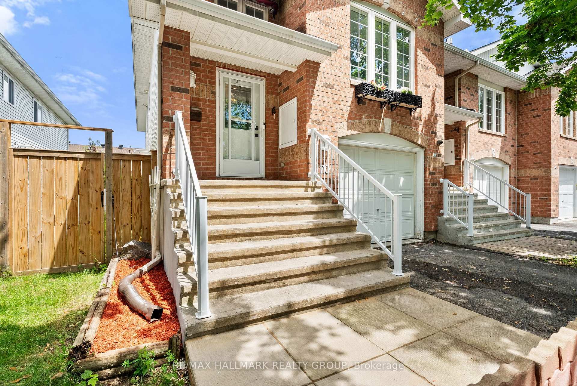 Photo 3 of 70 Whalings Circle, Ottawa, Stittsville (Central) — HOMEH