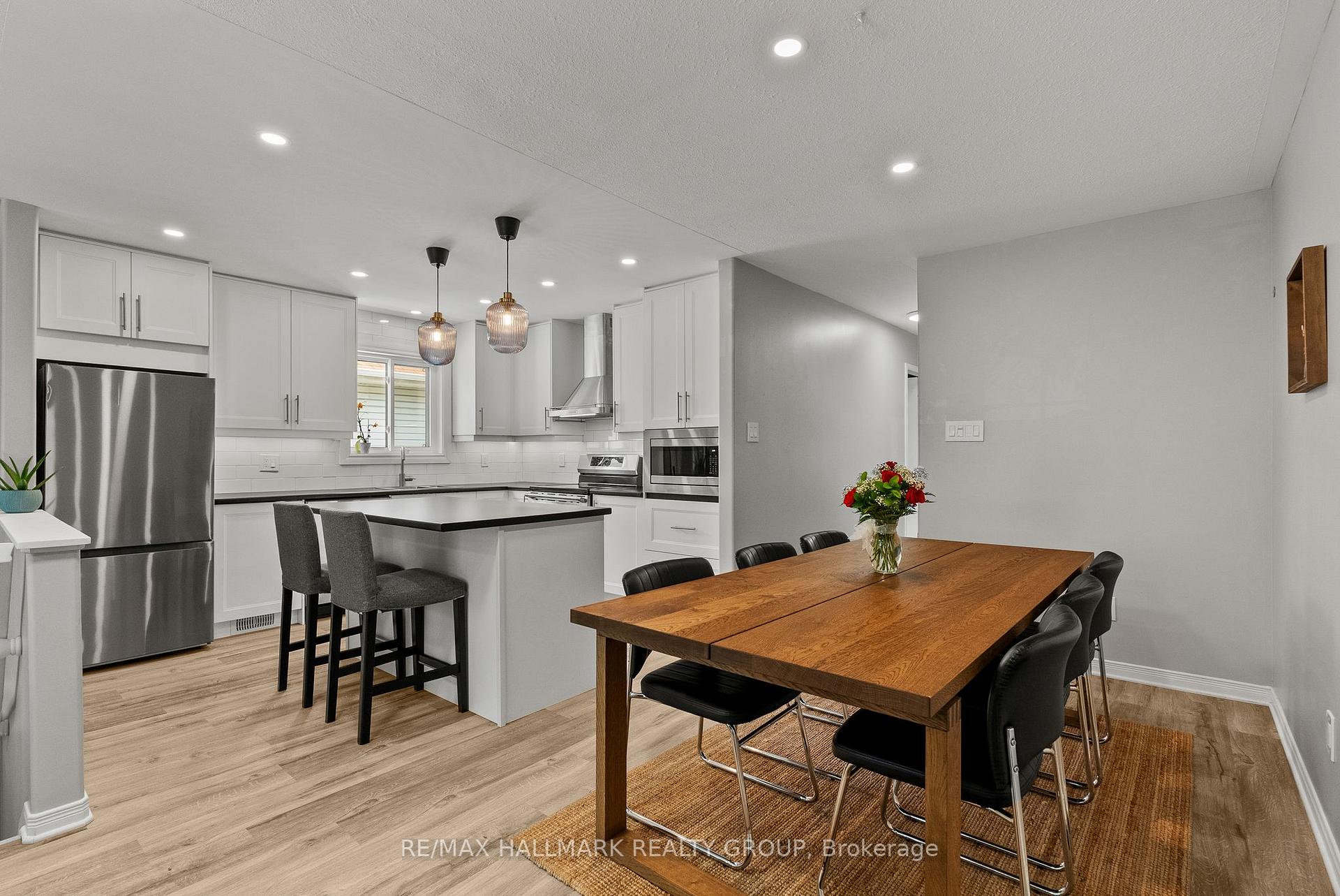Photo 8 of 70 Whalings Circle, Ottawa, Stittsville (Central) — HOMEH