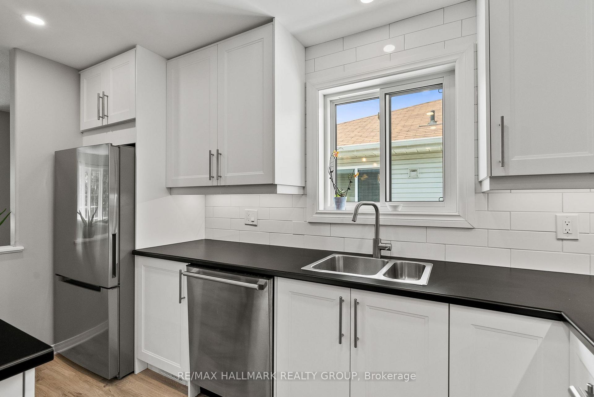 Photo 11 of 70 Whalings Circle, Ottawa, Stittsville (Central) — HOMEH