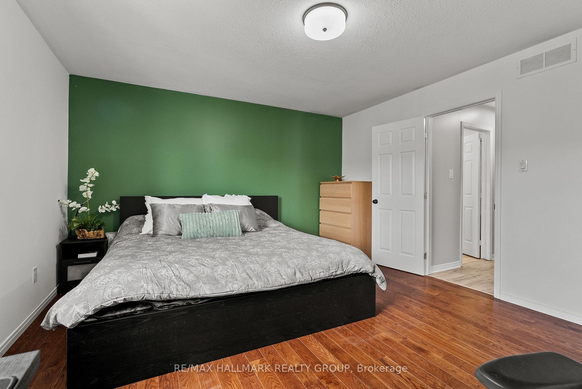 Photo 15 of 70 Whalings Circle, Ottawa, Stittsville (Central) — HOMEH