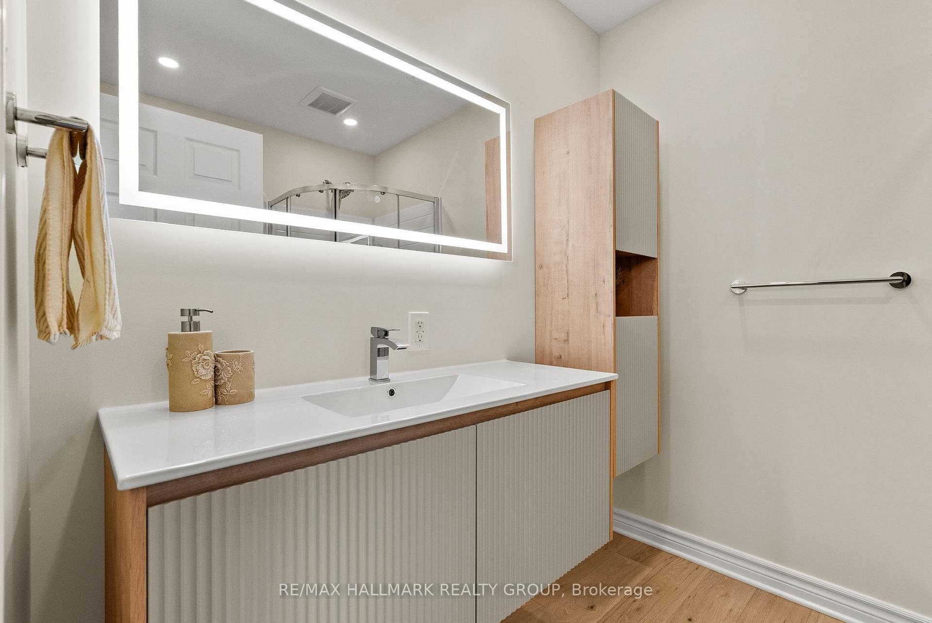 Photo 24 of 70 Whalings Circle, Ottawa, Stittsville (Central) — HOMEH