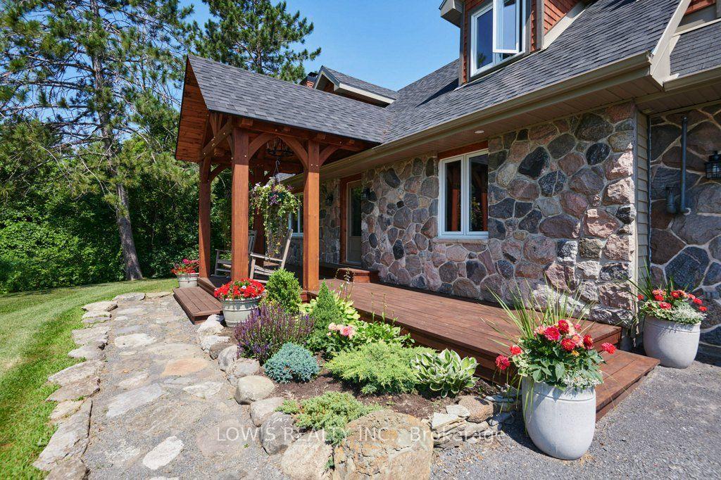 Photo 3 of 505 Greenlane Road E, Champlain, Champlain Twp — HOMEH