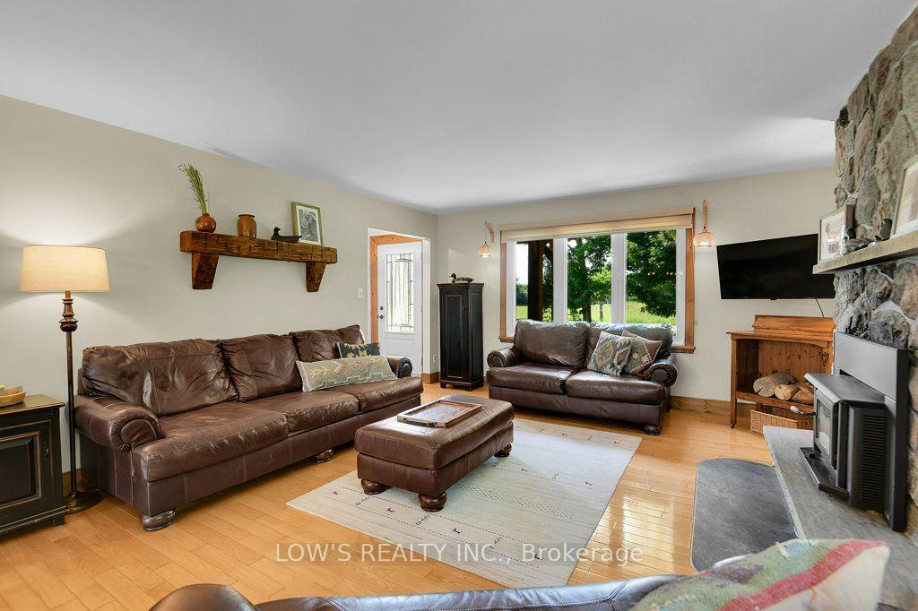 Photo 9 of 505 Greenlane Road E, Champlain, Champlain Twp — HOMEH