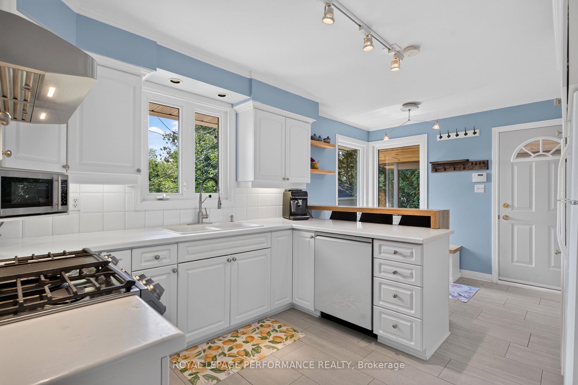 Photo 9 of 1808 Russell Road, Ottawa, Elmvale Acres — HOMEH
