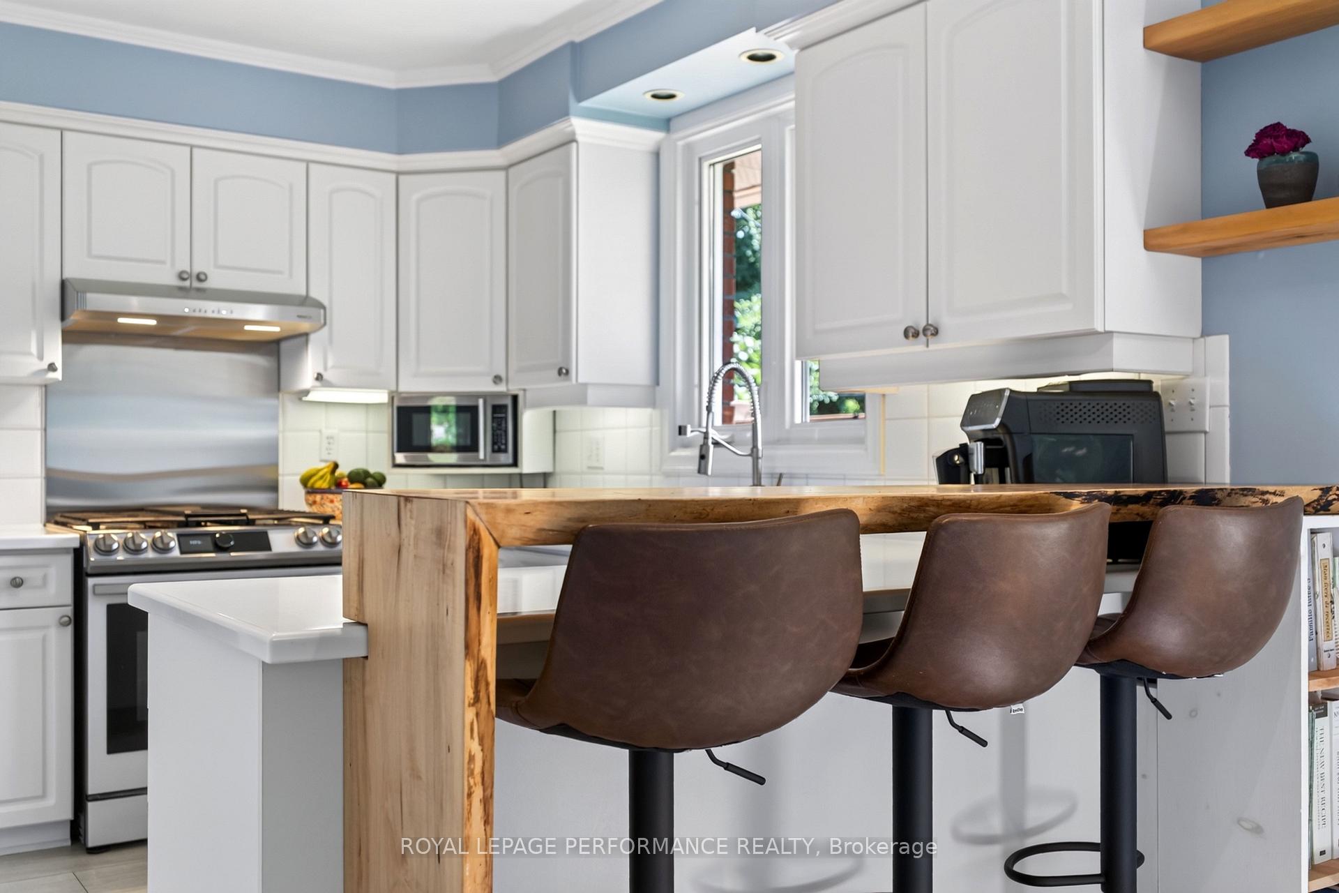 Photo 14 of 1808 Russell Road, Ottawa, Elmvale Acres — HOMEH