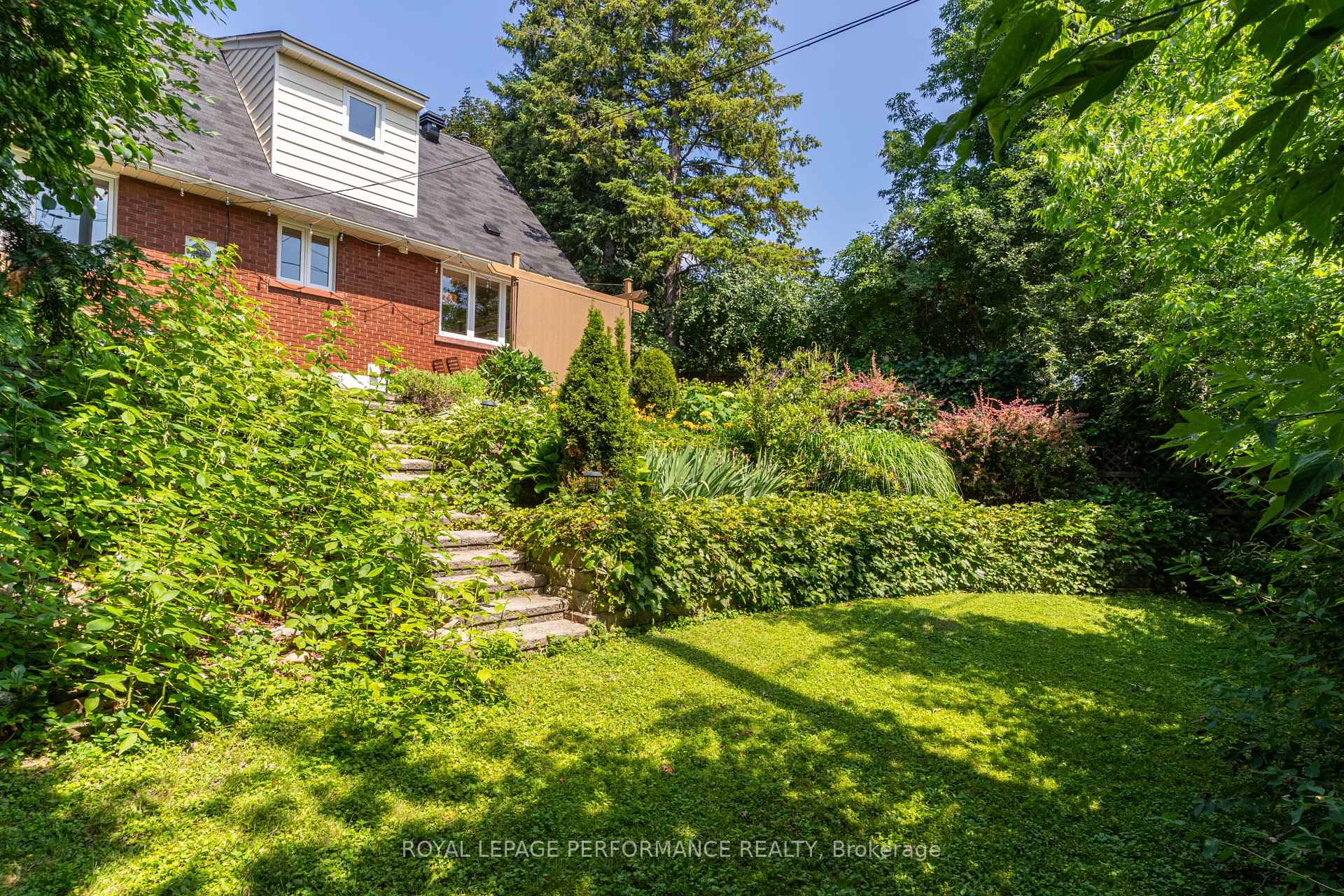Photo 34 of 1808 Russell Road, Ottawa, Elmvale Acres — HOMEH