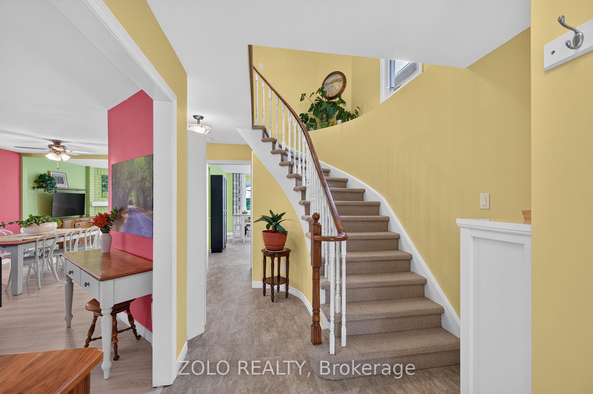 Photo 8 of 17 Pinellas Drive, Brampton, Heart Lake East — HOMEH