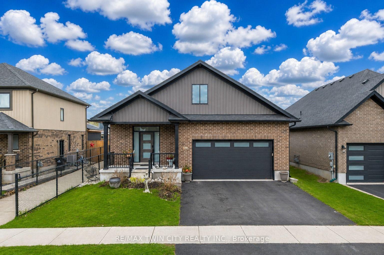 Front of 86 Woodberry Crescent