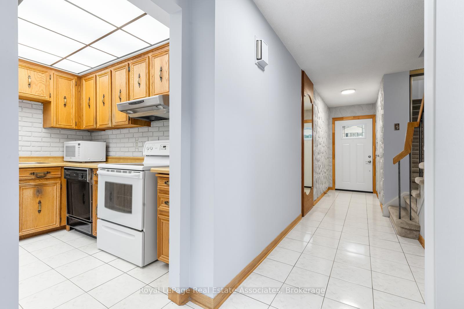 Photo 6 of Unit 79, 1951 Rathburn Road E, Mississauga, Rathwood — HOMEH