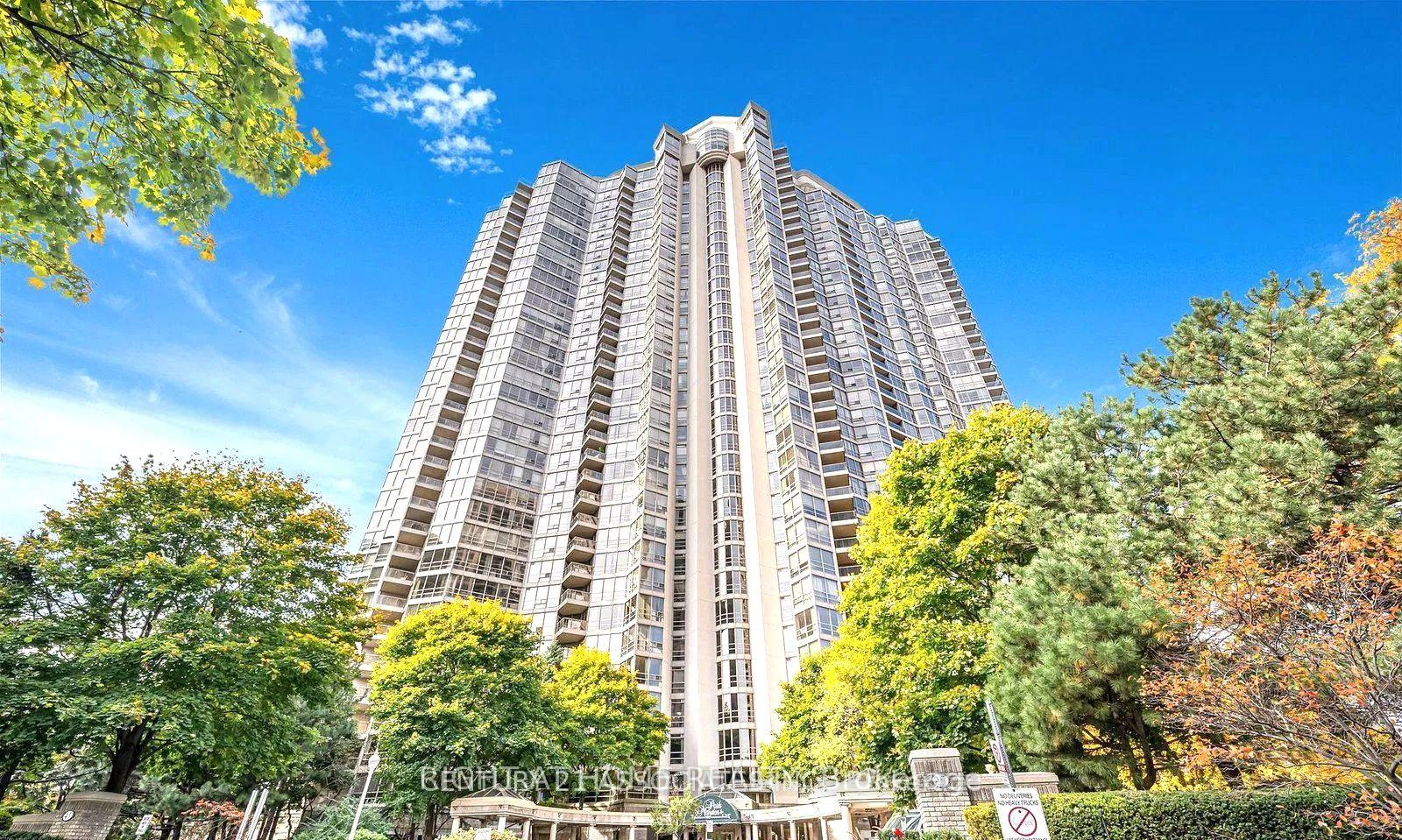 Front of Unit 2105, 45 Kingsbridge Garden Circle
