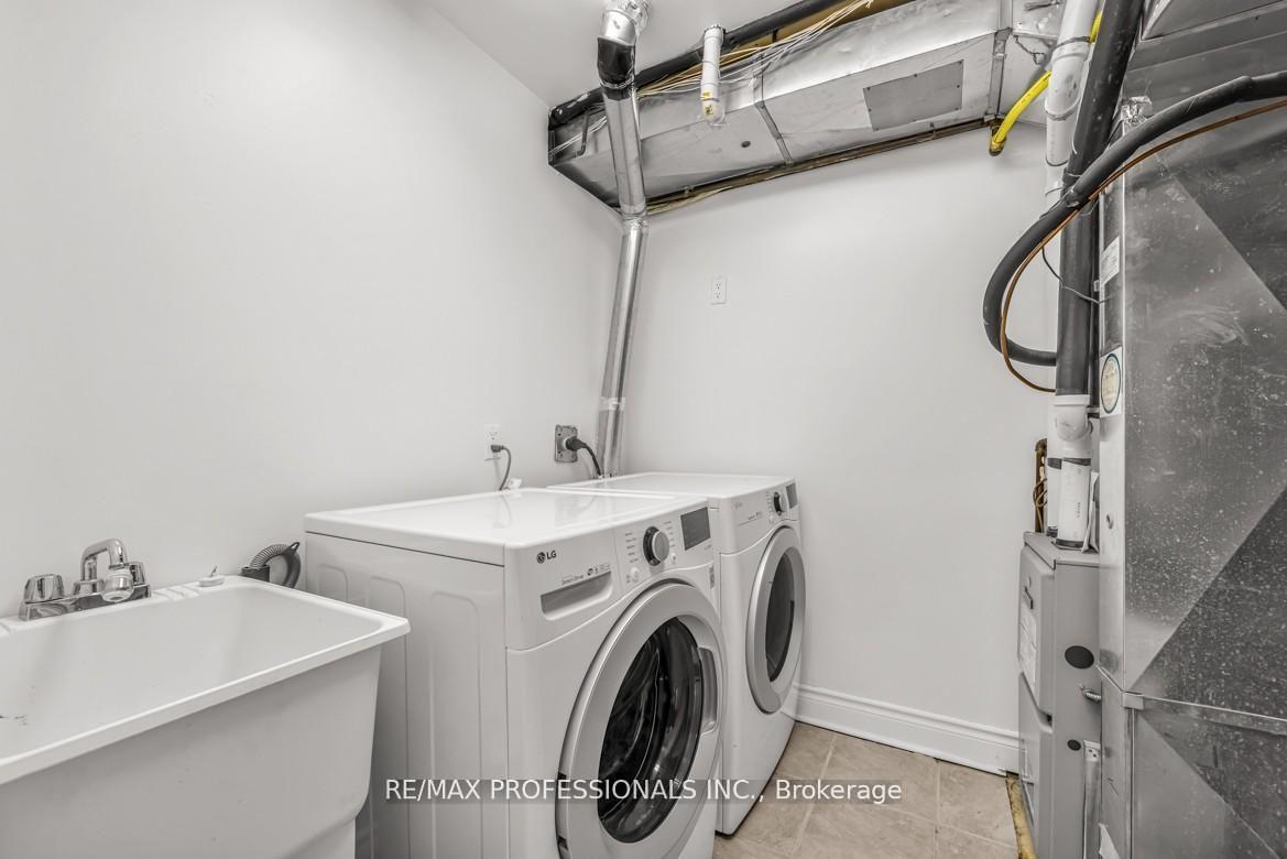 Photo 11 of Unit LOWER, 213 Major Street, Toronto, University — HOMEH
