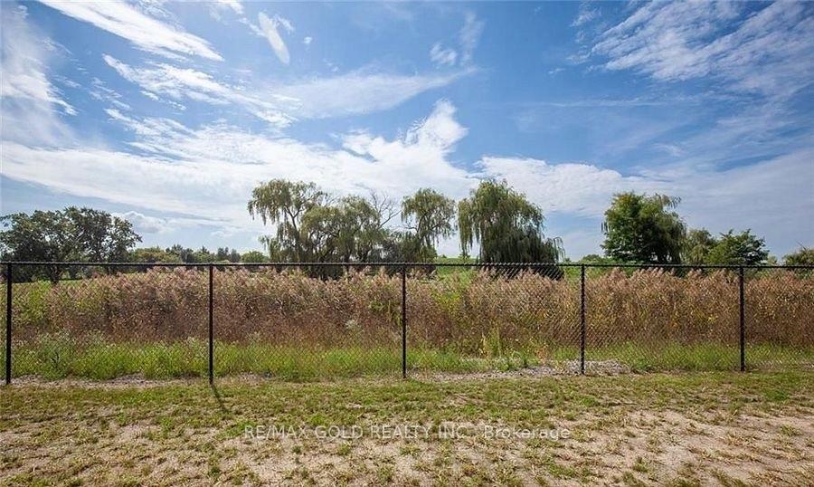 Photo 11 of 50 Herrick Avenue, St. Catharines, Oakdale — HOMEH