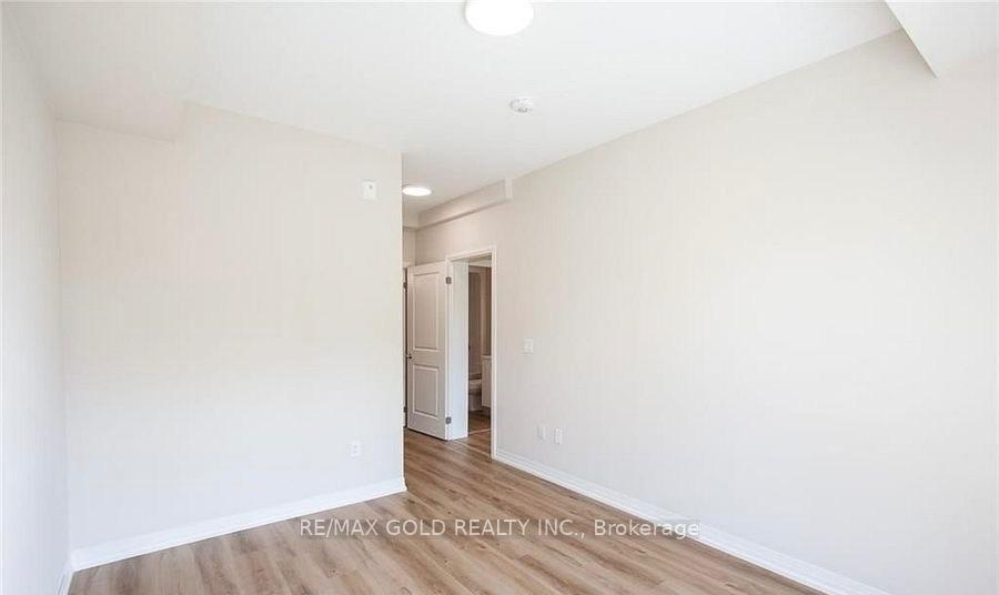 Photo 15 of 50 Herrick Avenue, St. Catharines, Oakdale — HOMEH