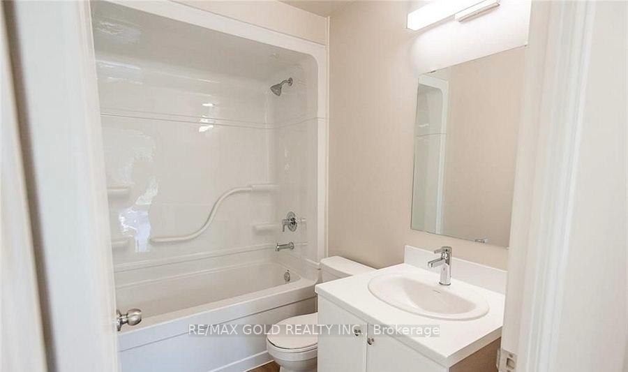 Photo 21 of 50 Herrick Avenue, St. Catharines, Oakdale — HOMEH