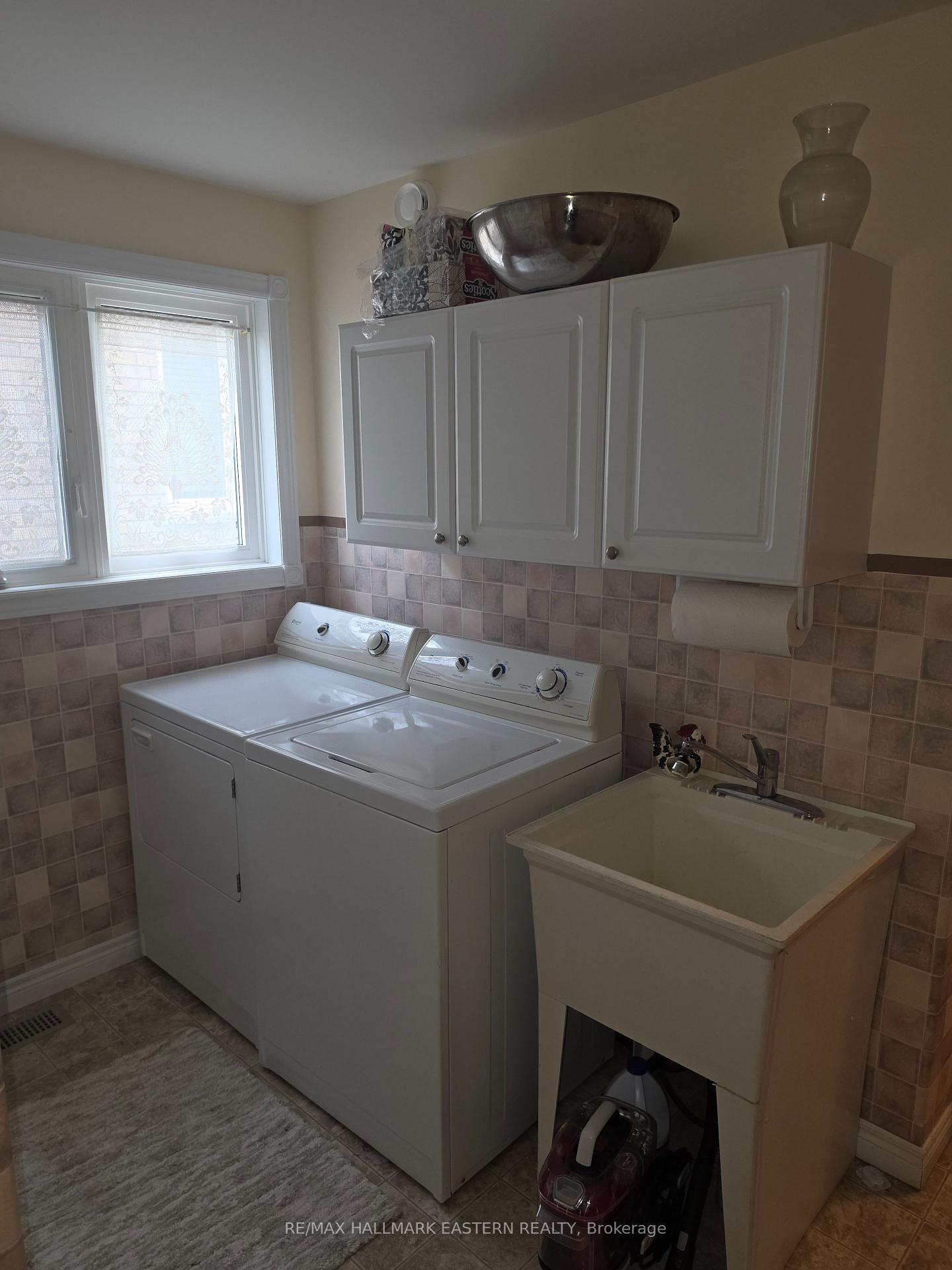 Photo 10 of 990 Silverdale Road, Peterborough, Otonabee Ward 1 — HOMEH
