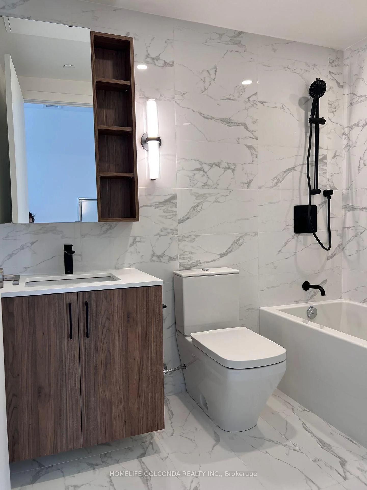 Photo 7 of Unit 506, 689 The Queensway Way, Etobicoke, Stonegate-Queensway — HOMEH