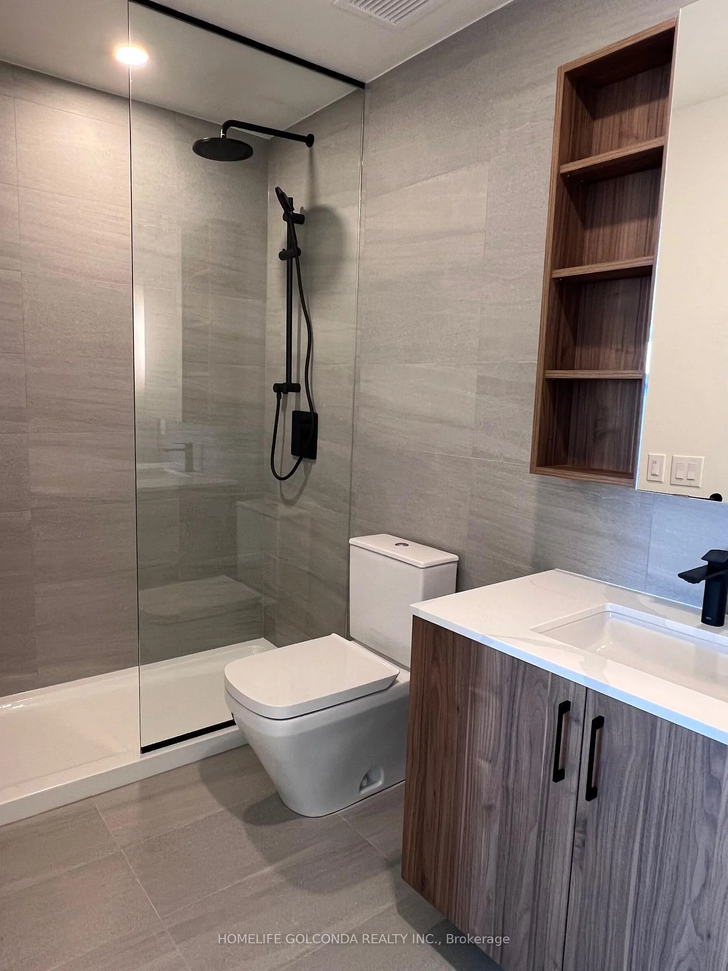 Photo 9 of Unit 506, 689 The Queensway Way, Etobicoke, Stonegate-Queensway — HOMEH