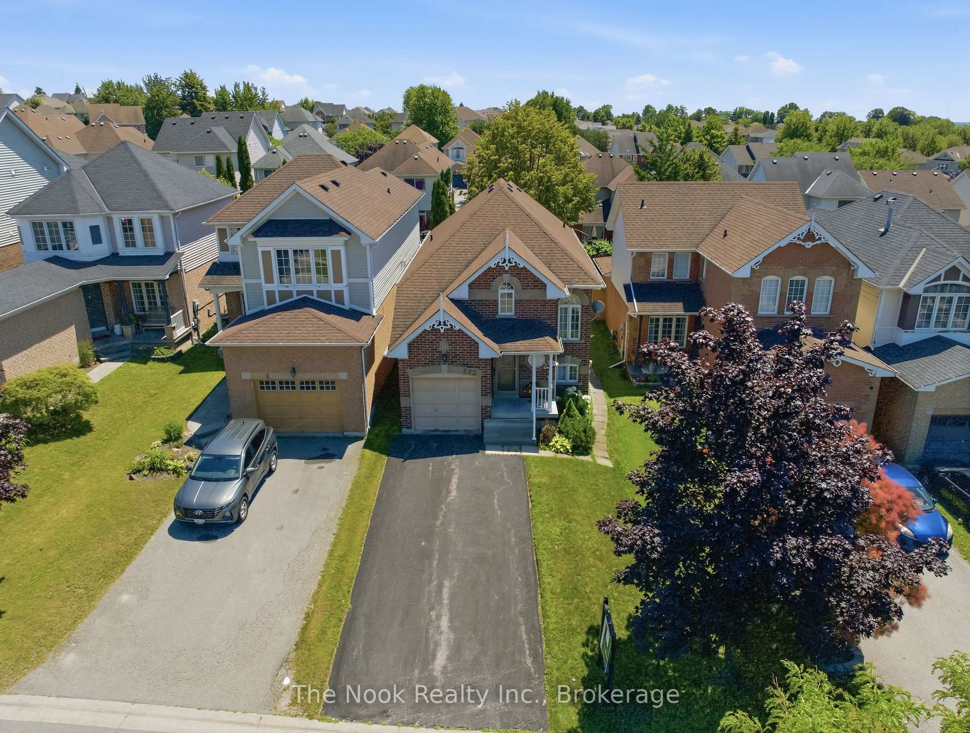 Photo 2 of 1120 Timberland Crescent, Oshawa, Pinecrest — HOMEH
