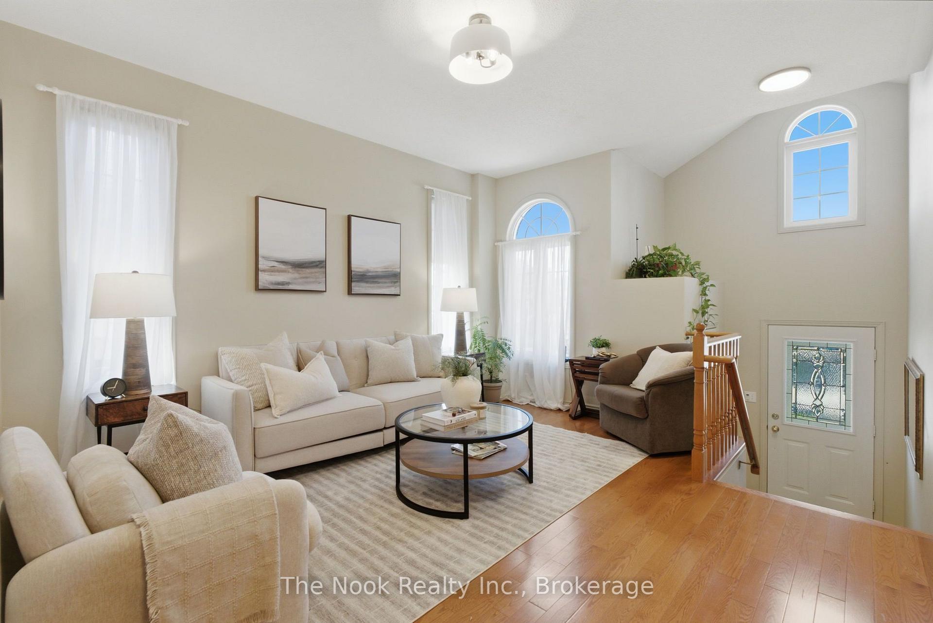 Photo 3 of 1120 Timberland Crescent, Oshawa, Pinecrest — HOMEH