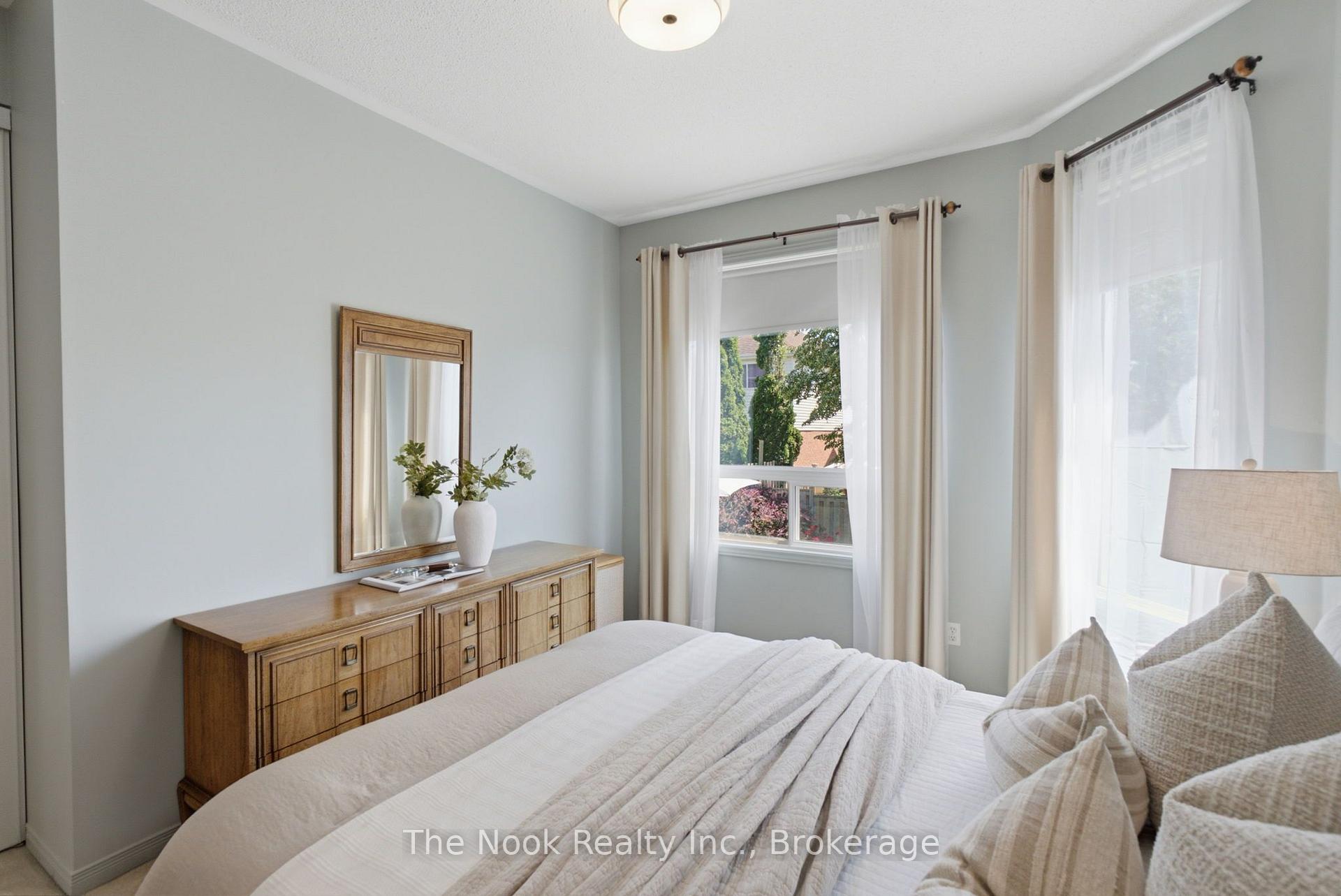 Photo 20 of 1120 Timberland Crescent, Oshawa, Pinecrest — HOMEH
