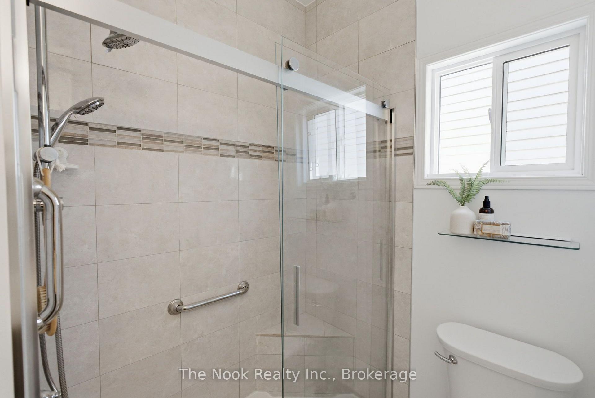 Photo 26 of 1120 Timberland Crescent, Oshawa, Pinecrest — HOMEH