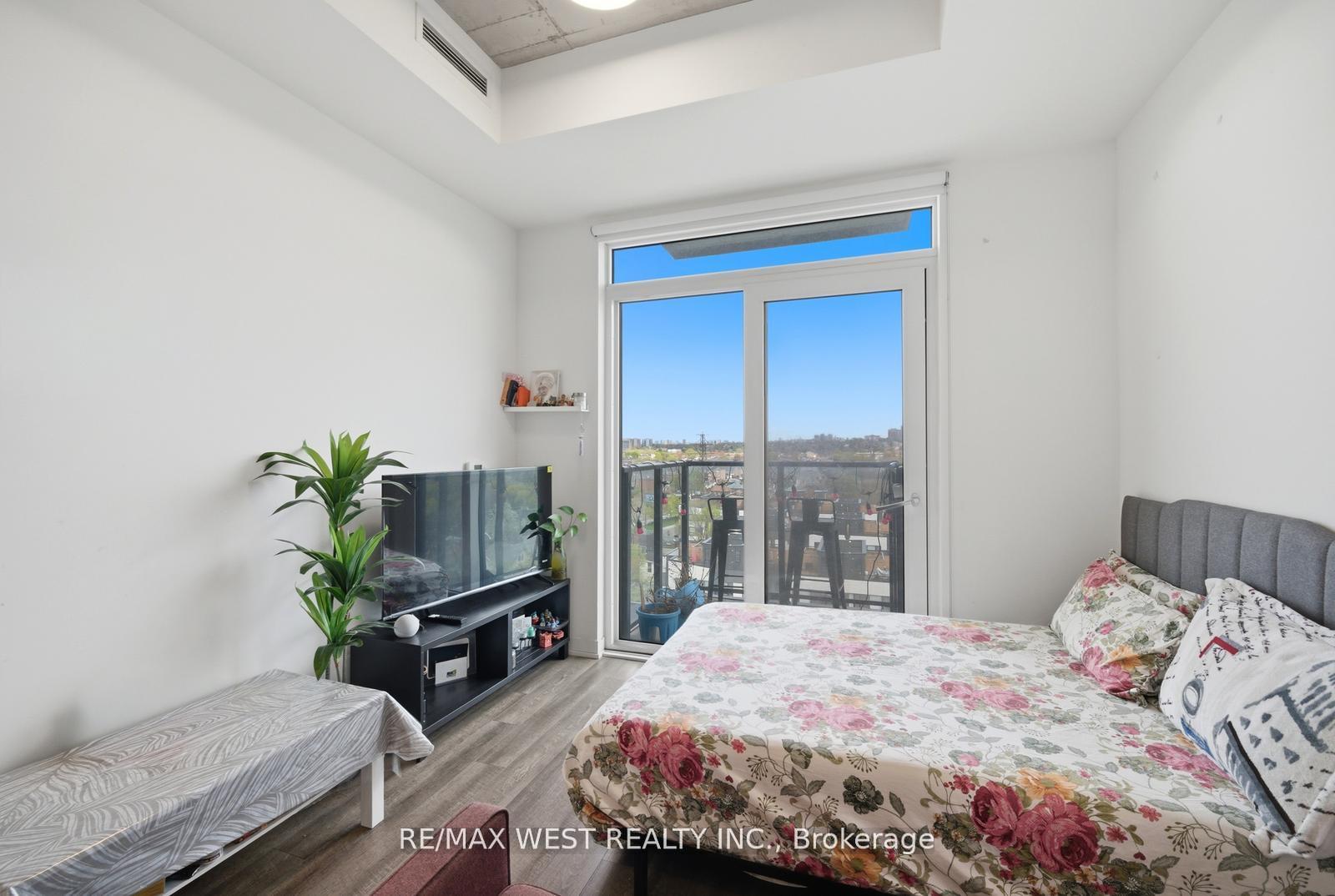 Photo 10 of Unit 801, 1808 St. Clair Avenue W, Toronto, Weston-Pellam Park — HOMEH