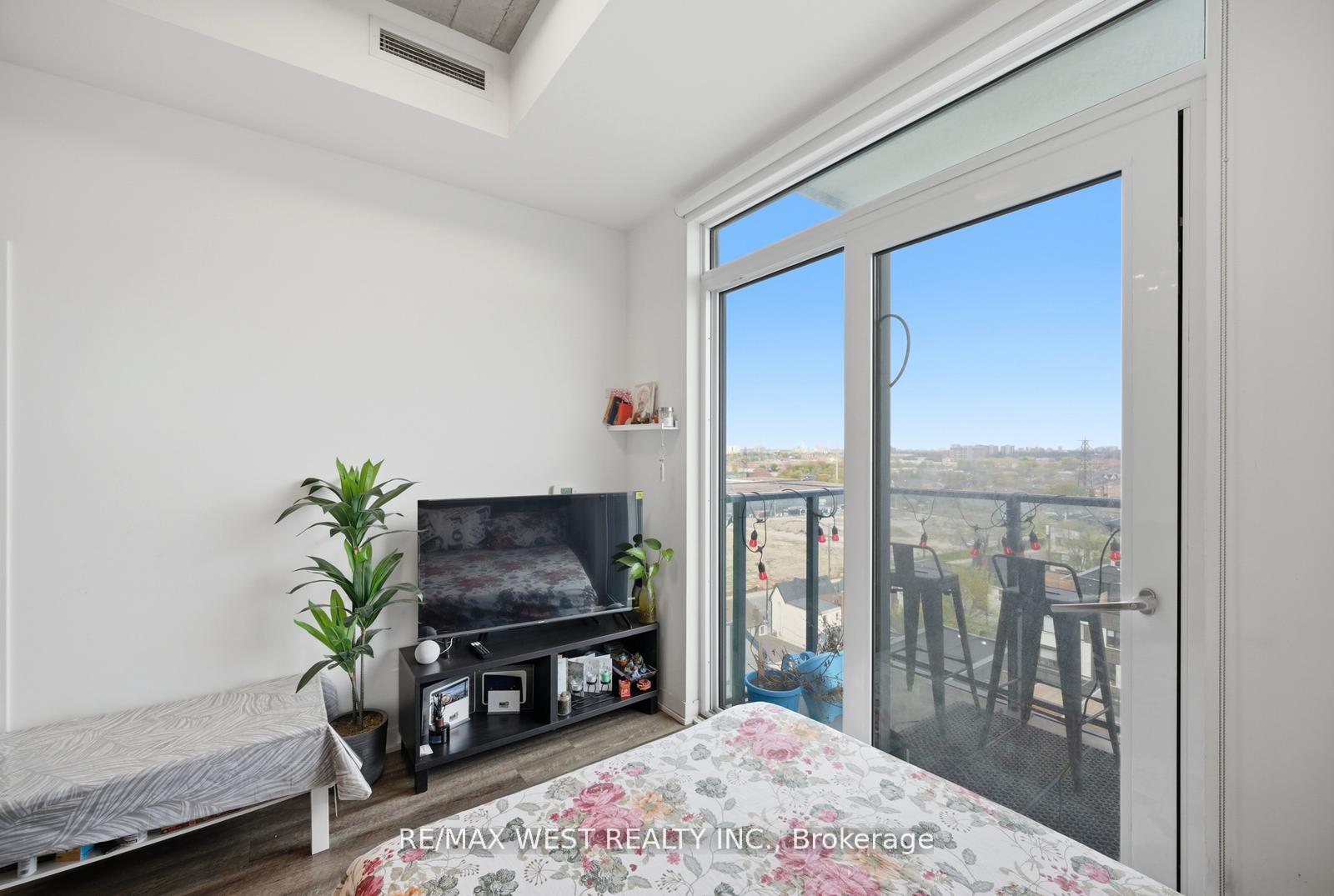 Photo 11 of Unit 801, 1808 St. Clair Avenue W, Toronto, Weston-Pellam Park — HOMEH