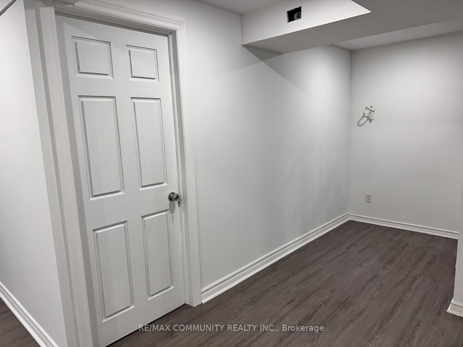 Photo 11 of 18 Hearth Place, Scarborough, Highland Creek — HOMEH
