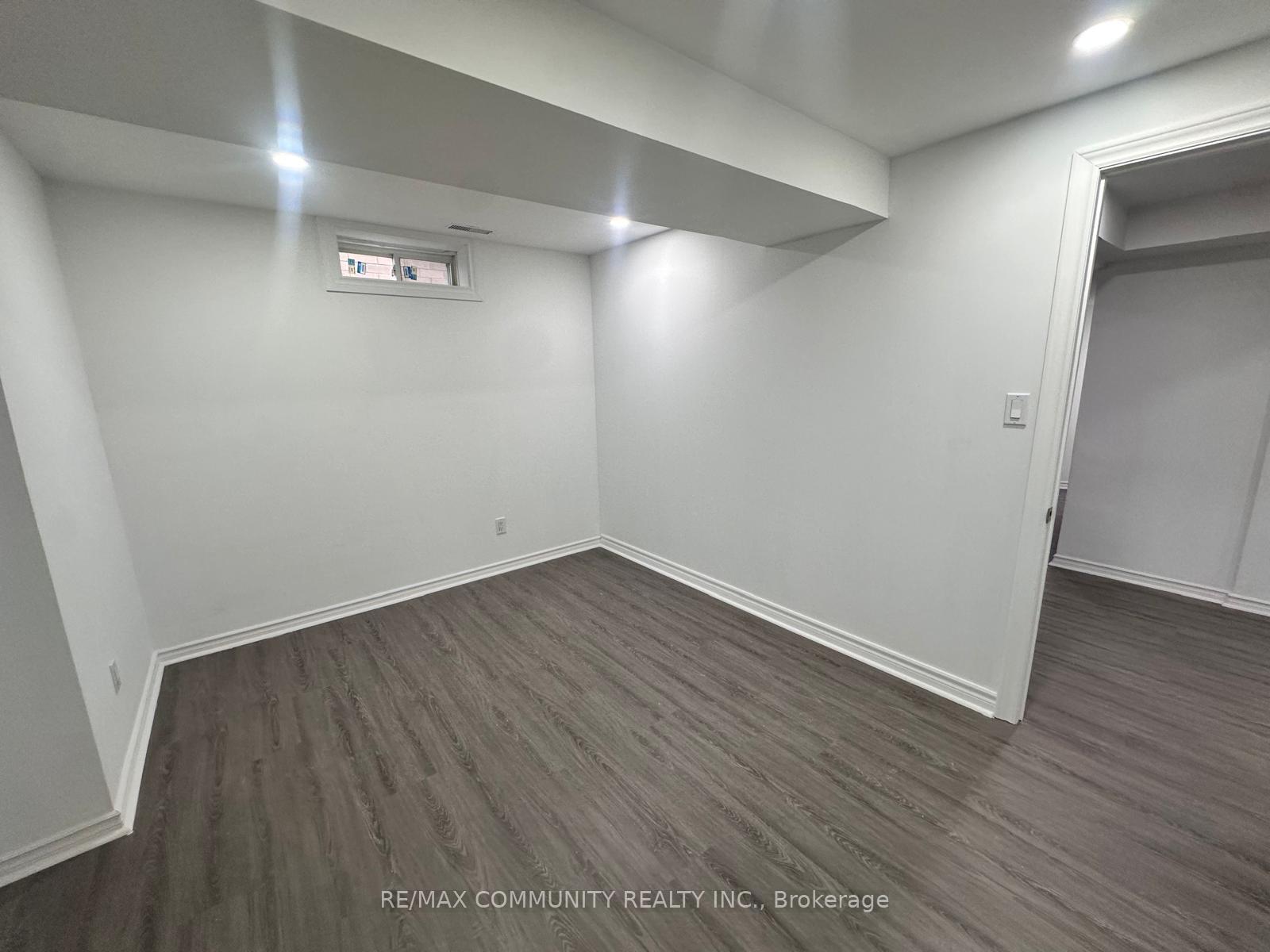 Photo 14 of 18 Hearth Place, Scarborough, Highland Creek — HOMEH