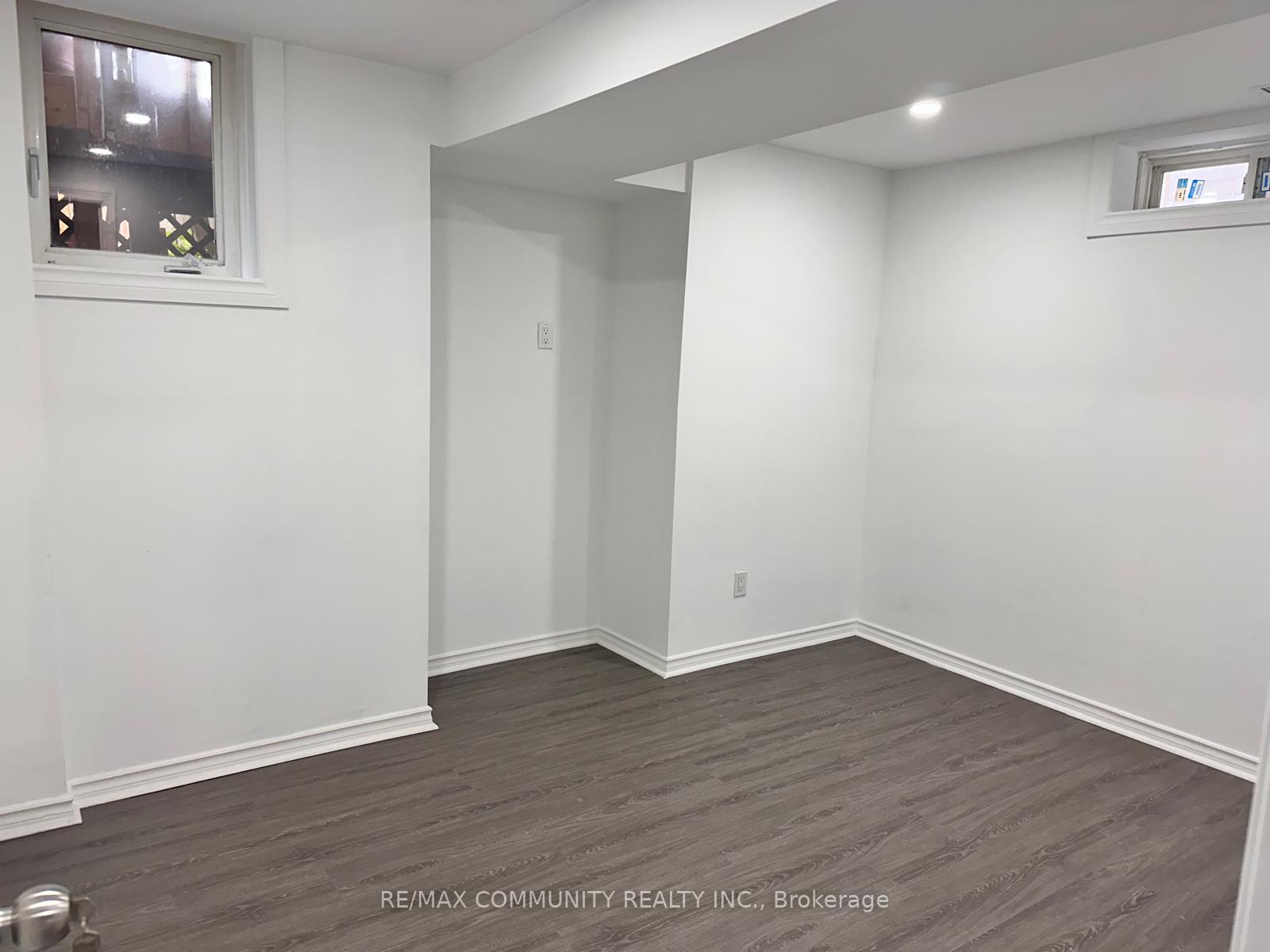 Photo 15 of 18 Hearth Place, Scarborough, Highland Creek — HOMEH