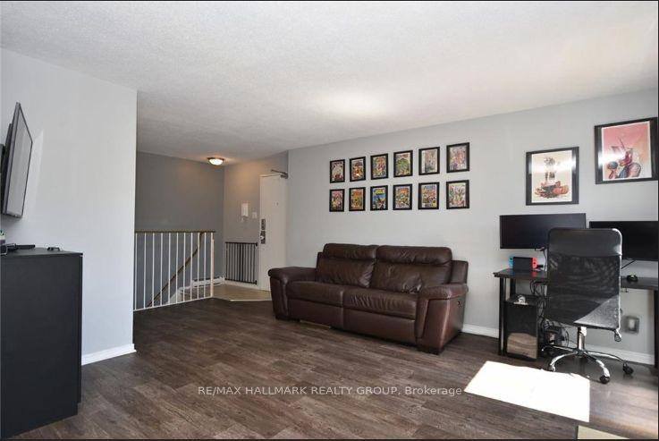 Photo 2 of Unit 1, 14 Sweetbriar Circle, Ottawa, Barrhaven - Pheasant Run — HOMEH