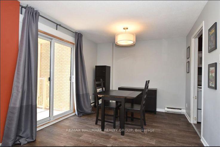 Photo 4 of Unit 1, 14 Sweetbriar Circle, Ottawa, Barrhaven - Pheasant Run — HOMEH