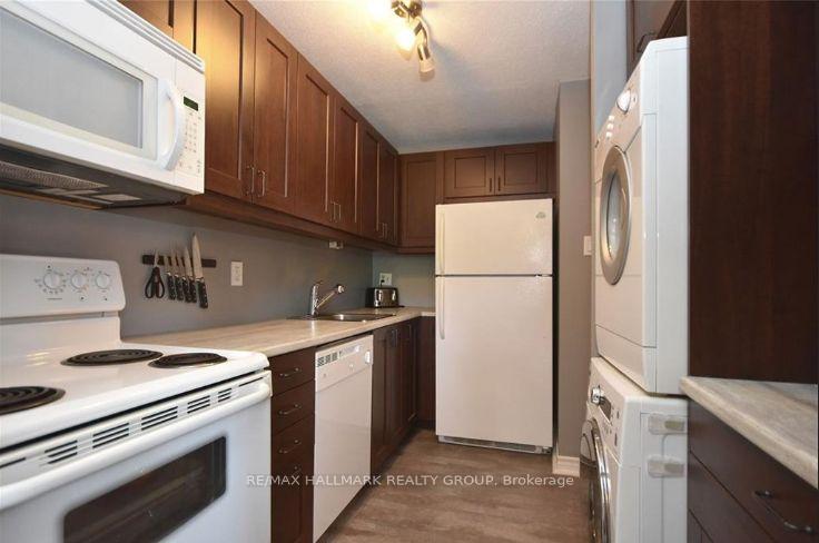 Photo 5 of Unit 1, 14 Sweetbriar Circle, Ottawa, Barrhaven - Pheasant Run — HOMEH