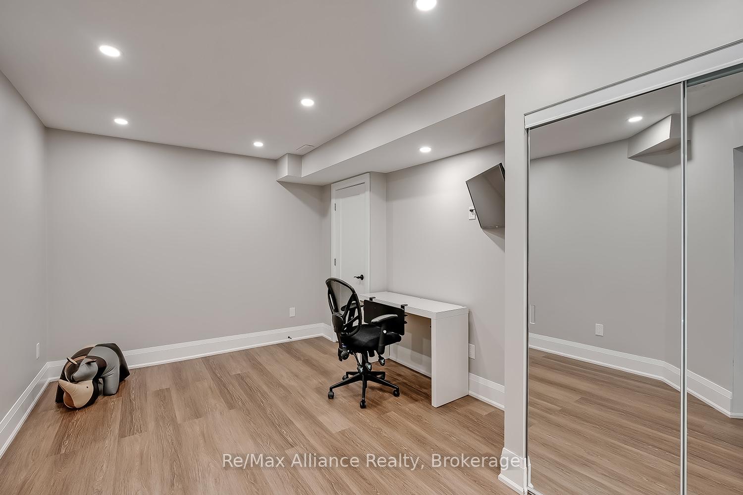 Photo 42 of 2182 Galloway Drive, Oakville, Joshua Creek — HOMEH