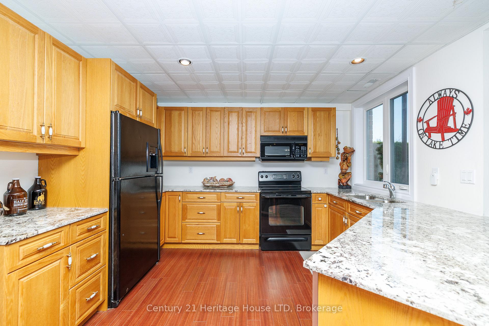 Photo 37 of 6 Jacob's Landing, Grimsby, Grimsby Beach — HOMEH